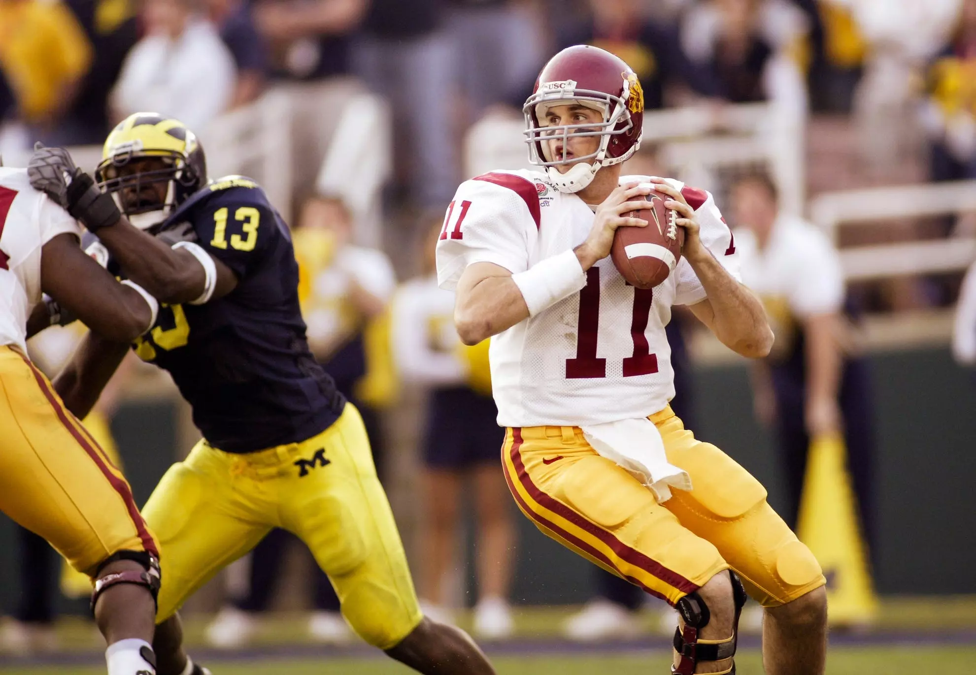 Matt Leinart preparing to throw vs Michigan