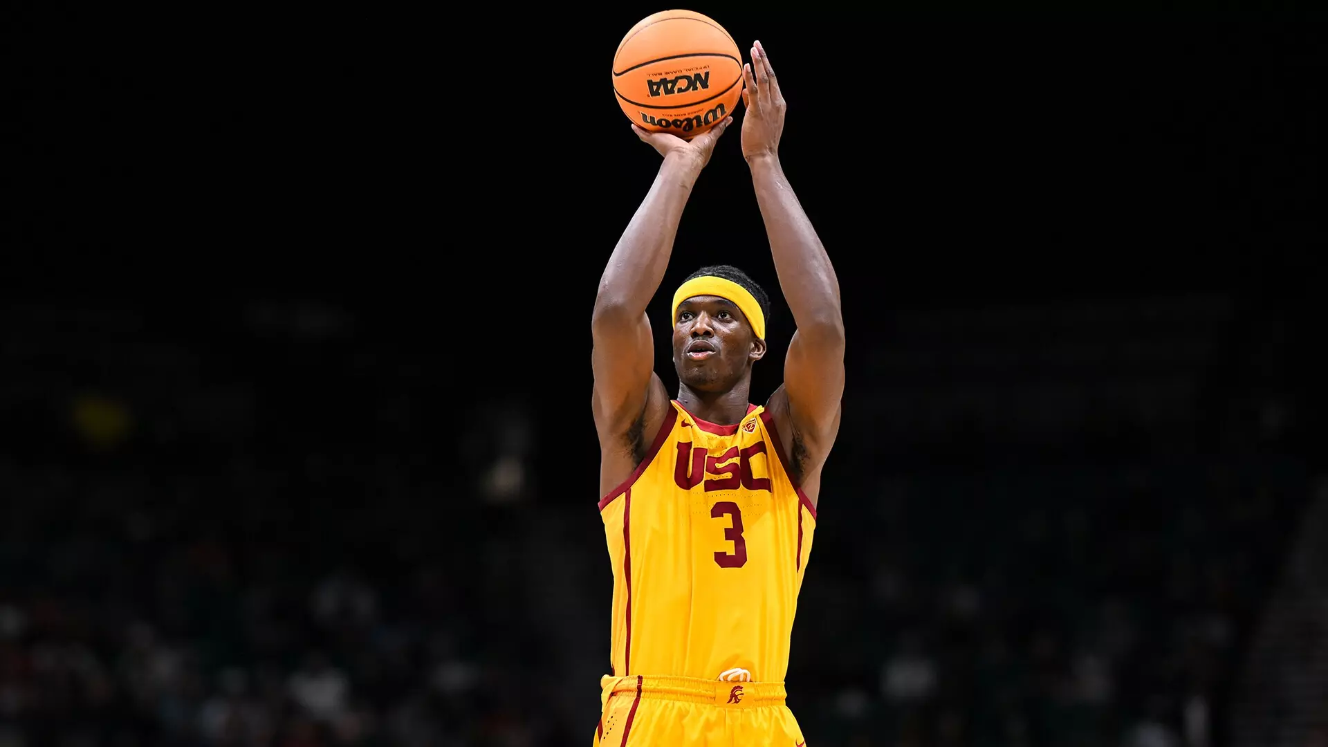 Vincent Iwuchukwu Posts Double-Double, But USC Men’s Basketball