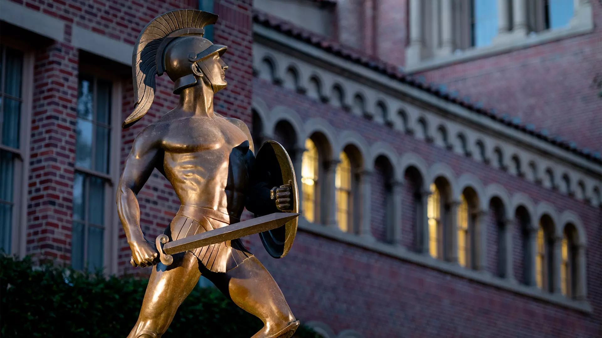Photo of the Trojan Statue on campus