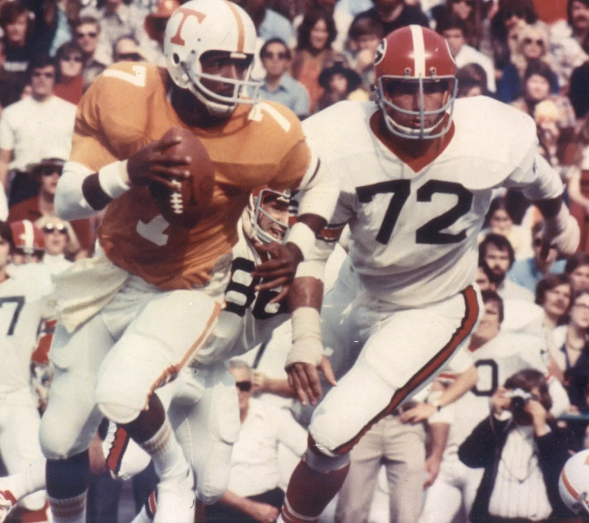 KNOXVILLE,TN - quarterback Condredge Holloway #7 during the game between the Tennessee Volunteers and the Georgia Bulldogs at Neyland Stadium in Knoxville, TN.