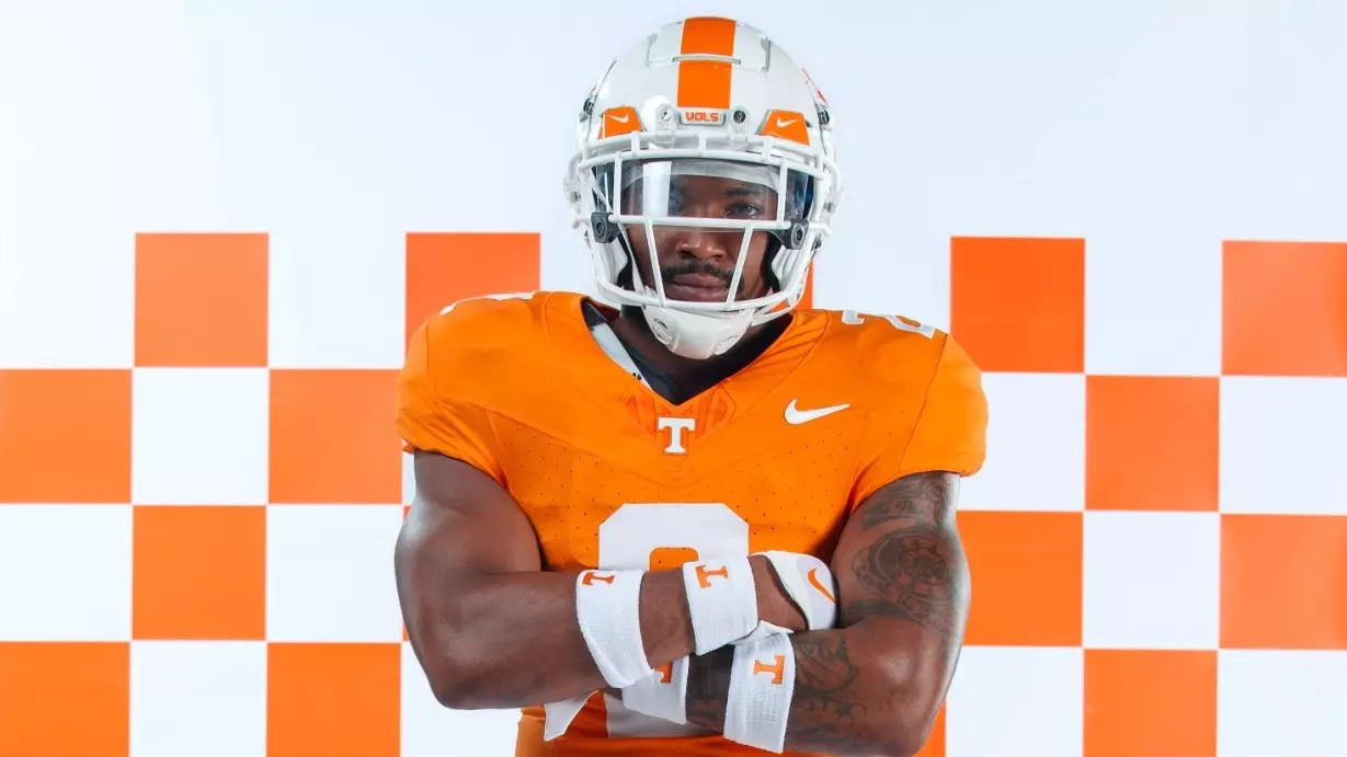 FB PREVIEW: #21 Vols Set to Battle #17 Hawkeyes in 2024 Cheez-It