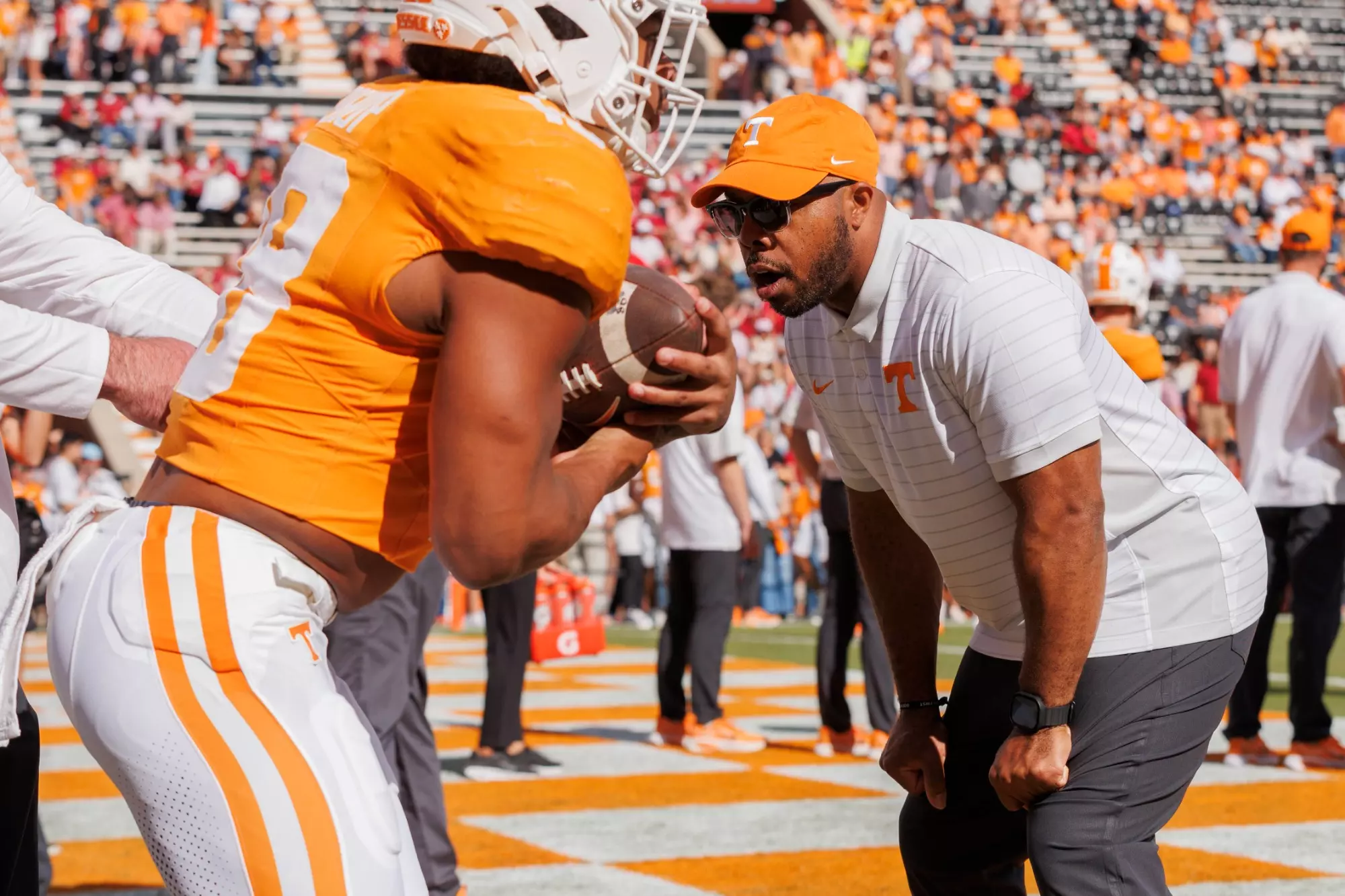 KNOXVILLE, TN - October 11, 2025 - Running Backs Coach De'Rail Sims of the Tennessee Volunteers before the game between the Arkansas Razorbacks and the Tennessee Volunteers at Neyland Stadium in Knoxville, TN. Photo By Peyton Collimore/Tennessee Athletics