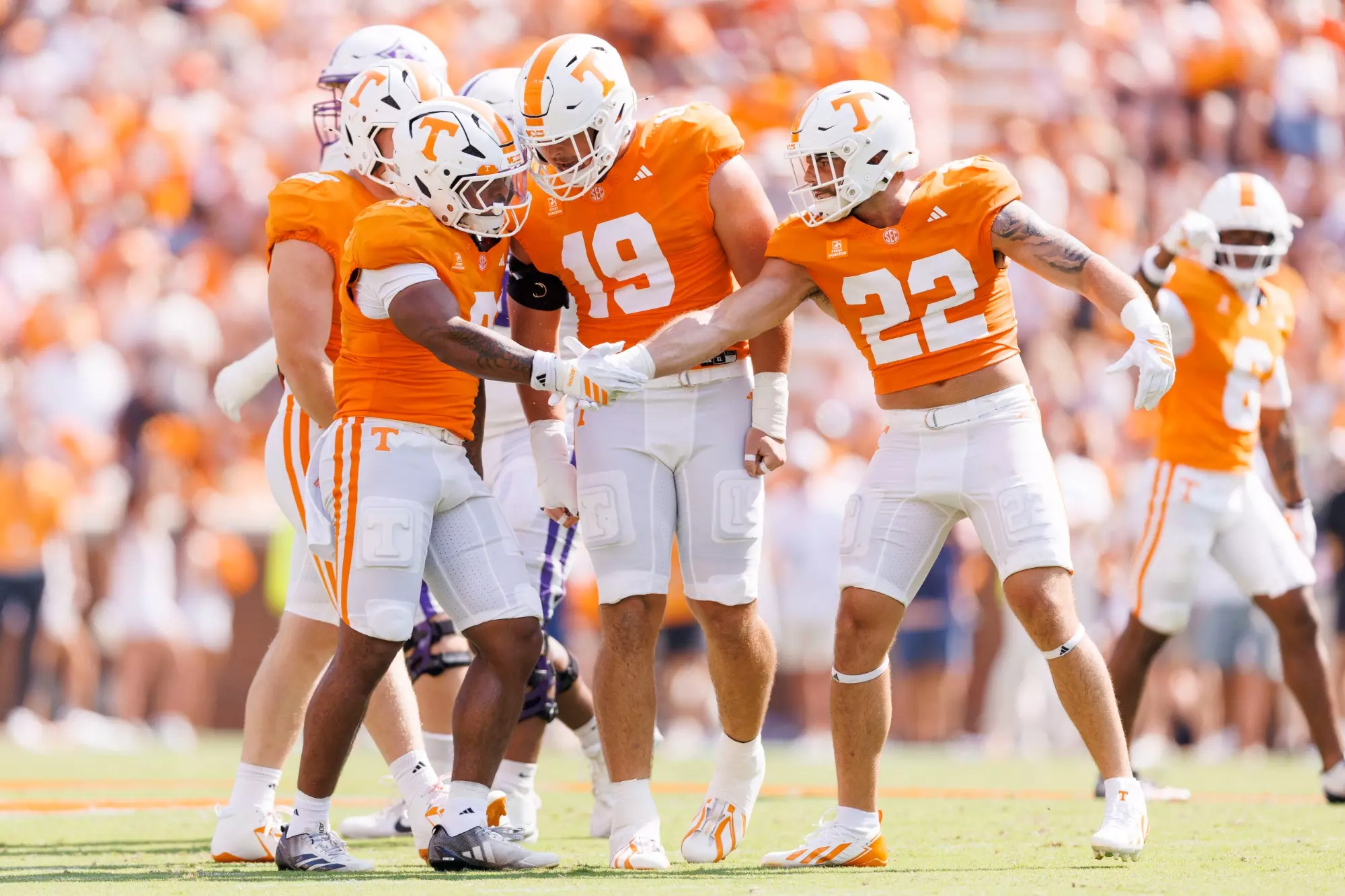 KNOXVILLE, TN - September 05, 2026 - Linebacker Amare Campbell #0 and Linebacker Jeremiah Telander #22 of the Tennessee Volunteers during the game between the Furman Paladins and the Tennessee Volunteers at Neyland Stadium in Knoxville, TN. Photo By Drew Garrison/Tennessee Athletics