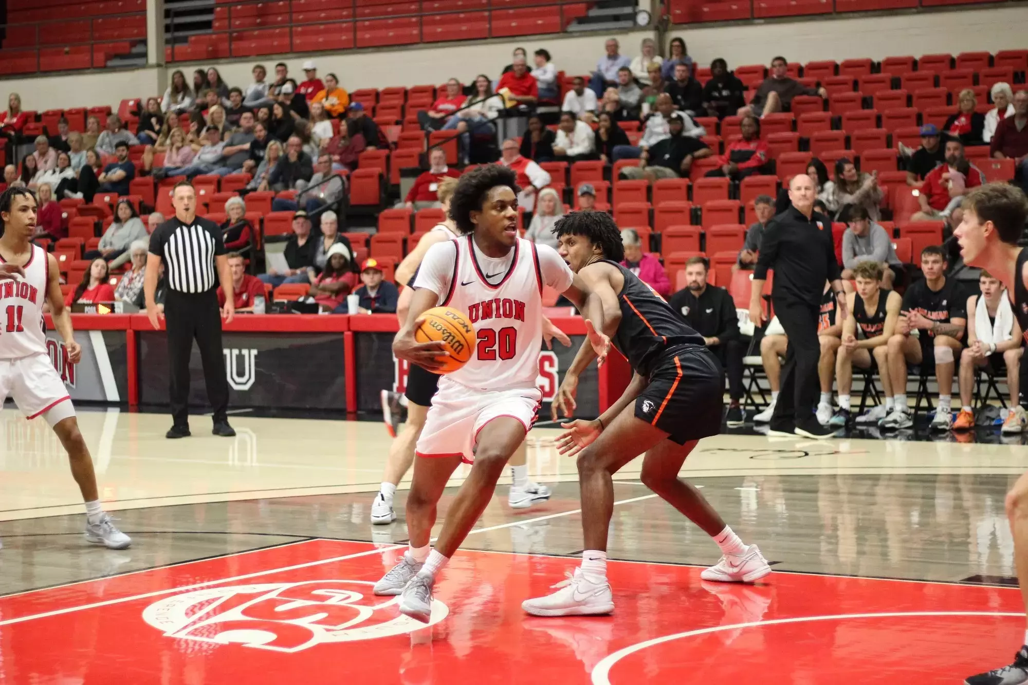 sur Le Roster. | Jouer Outre-Atlantique, à quel prix ?