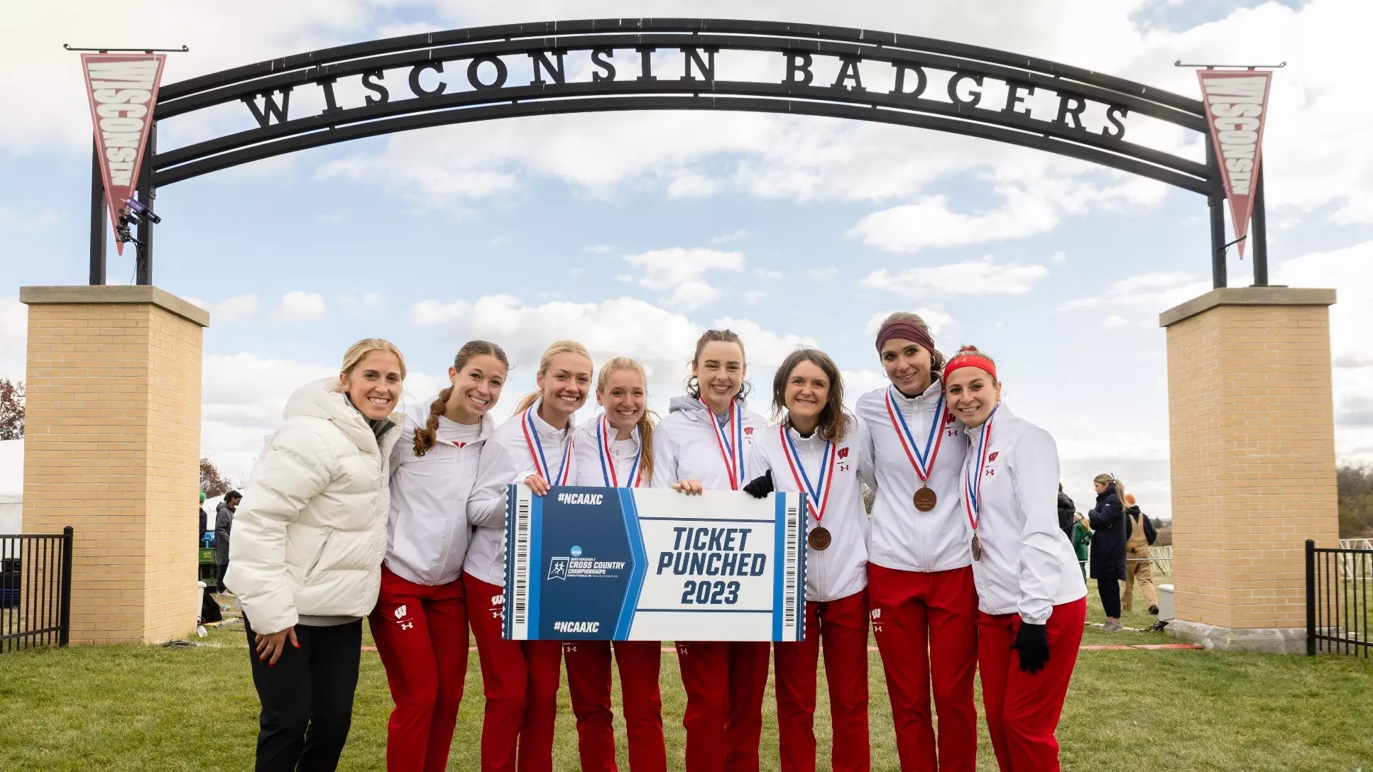 Women's Cross Country team punches ticket to 2023 NCAA Championships