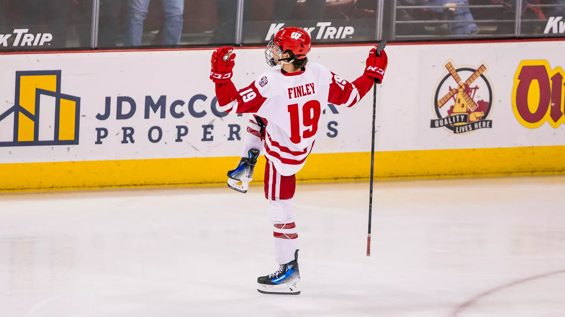 Quinn Finley | Men's Hockey | Wisconsin Badgers