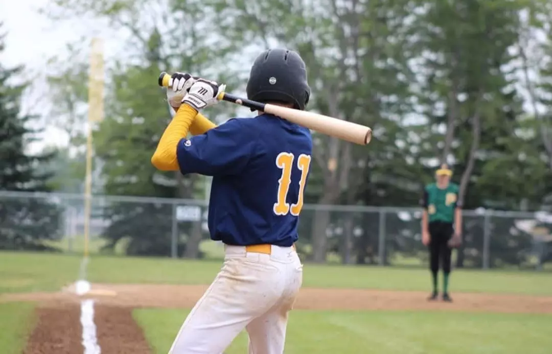 Ryan Botterill ready to hit a baseball (2)