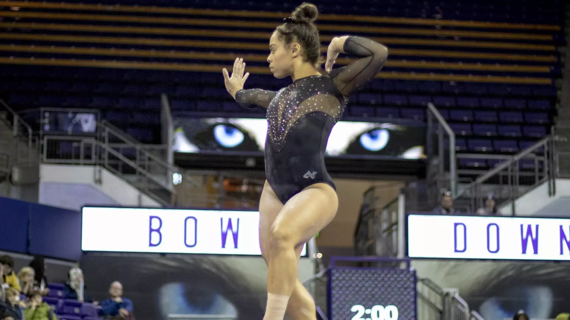 Evanni Roberson on beam