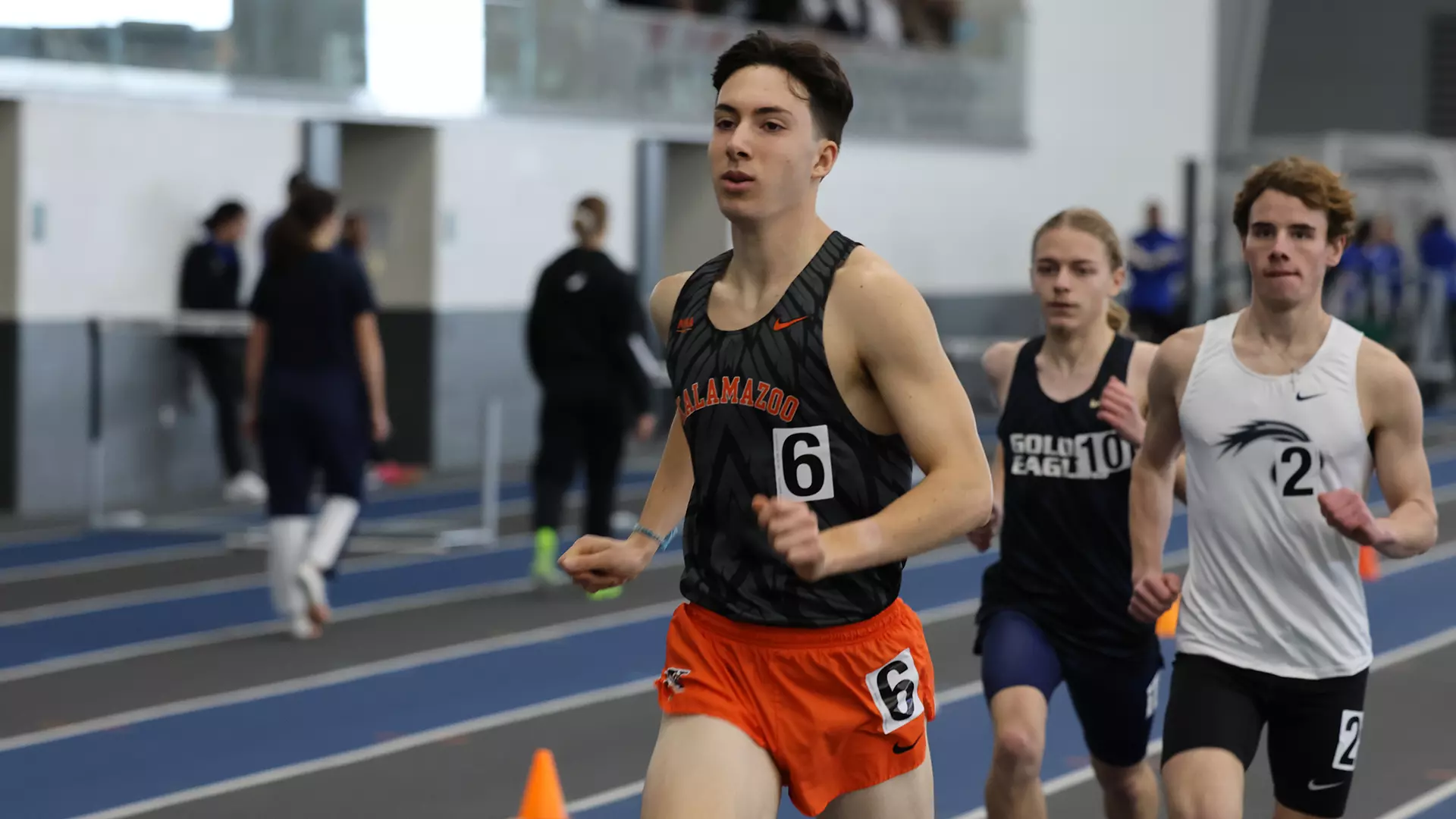 Men's and Women's Indoor Track and Field Open Season at GVSU Holiday