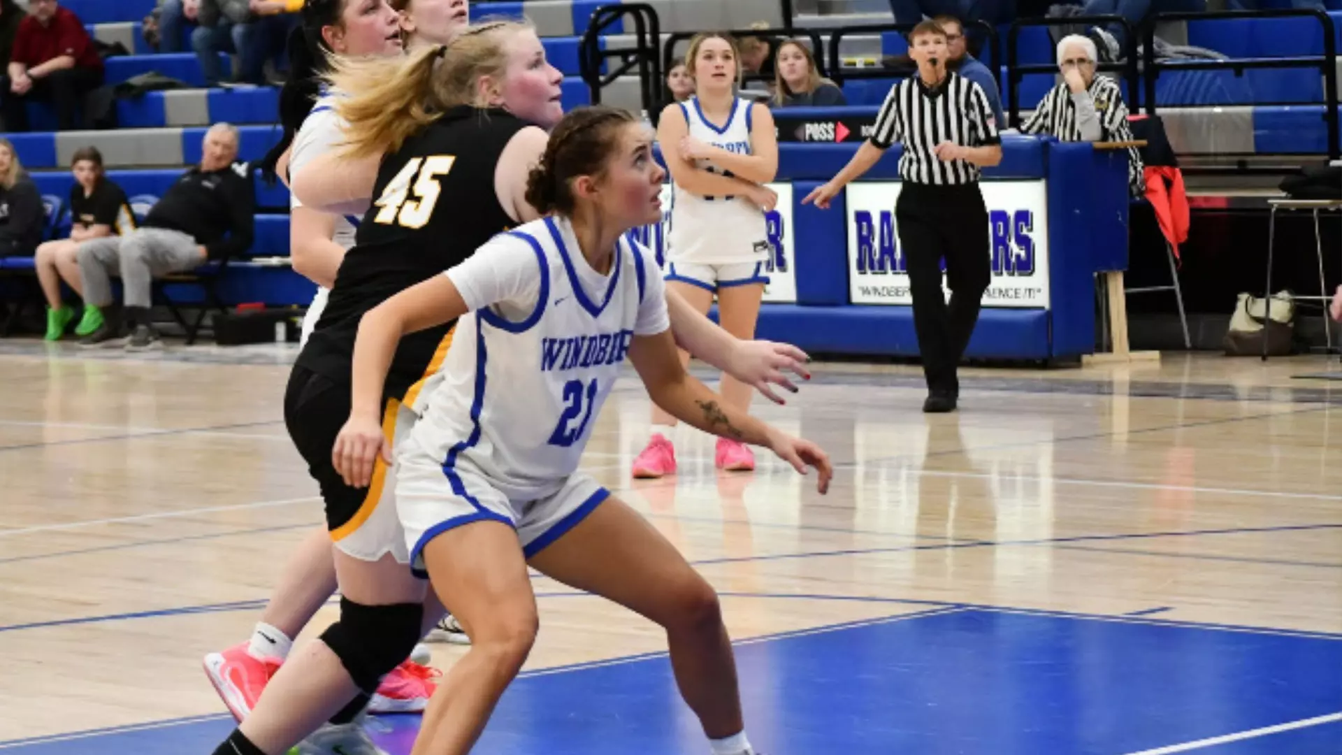 Gwidbr Ramblers Roll Past Rockets, 53–25 - Windber Area School District