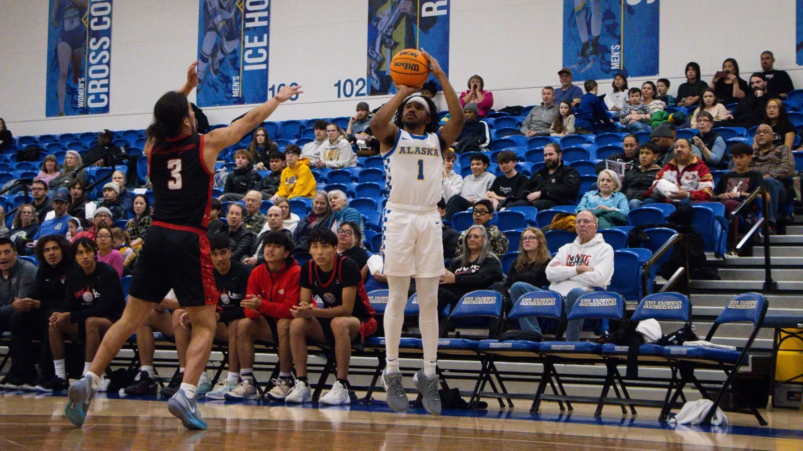 Men's Hoops Opens 2025 in Pacific Northwest University of Alaska