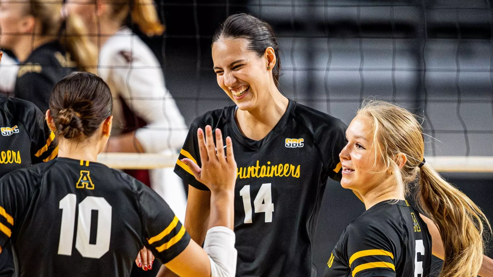 Maria Contreras vs. Elon