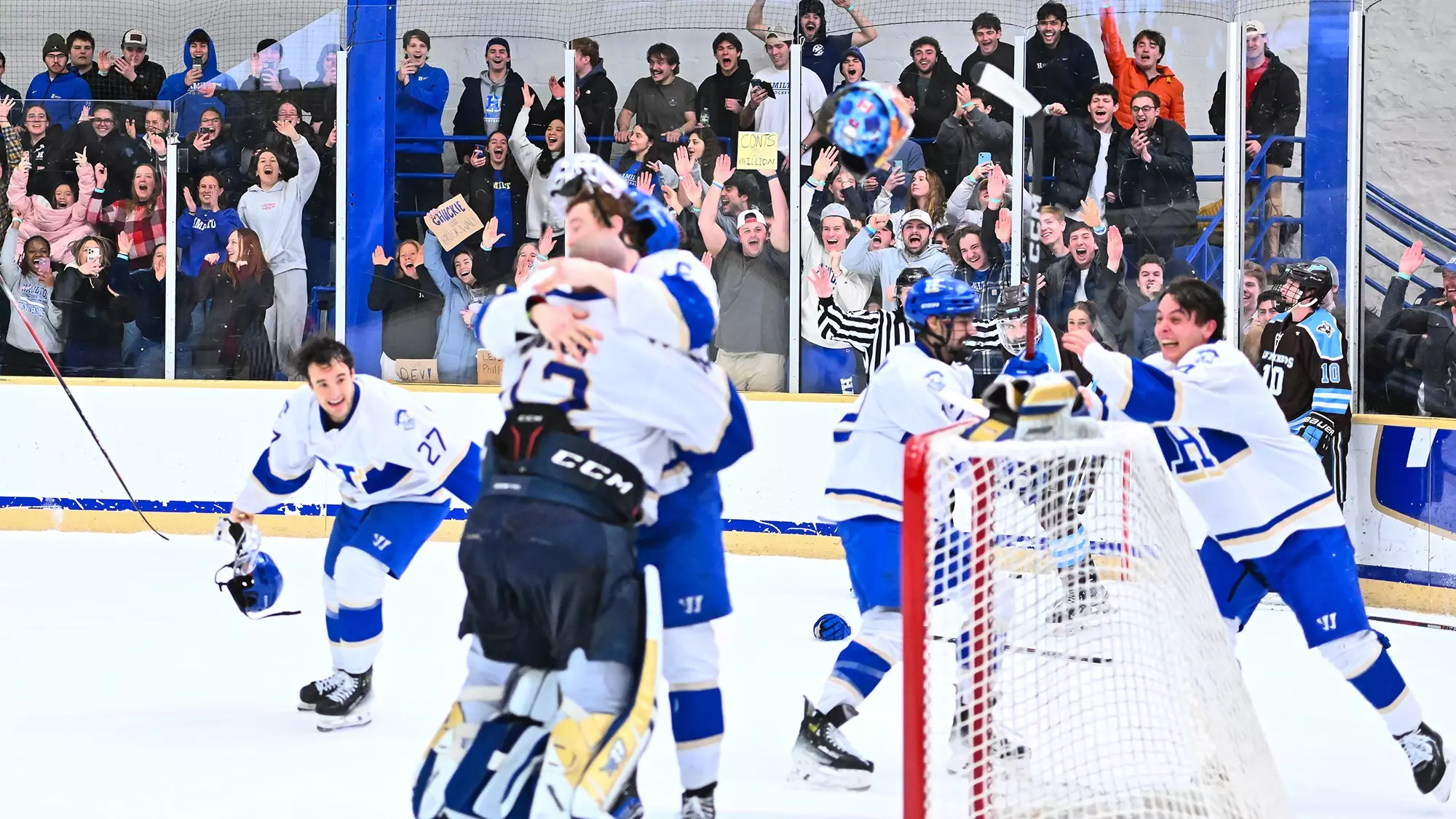 Sage Rink Men's hockey ranked eighth in USCHO.com Division III preseason poll ...