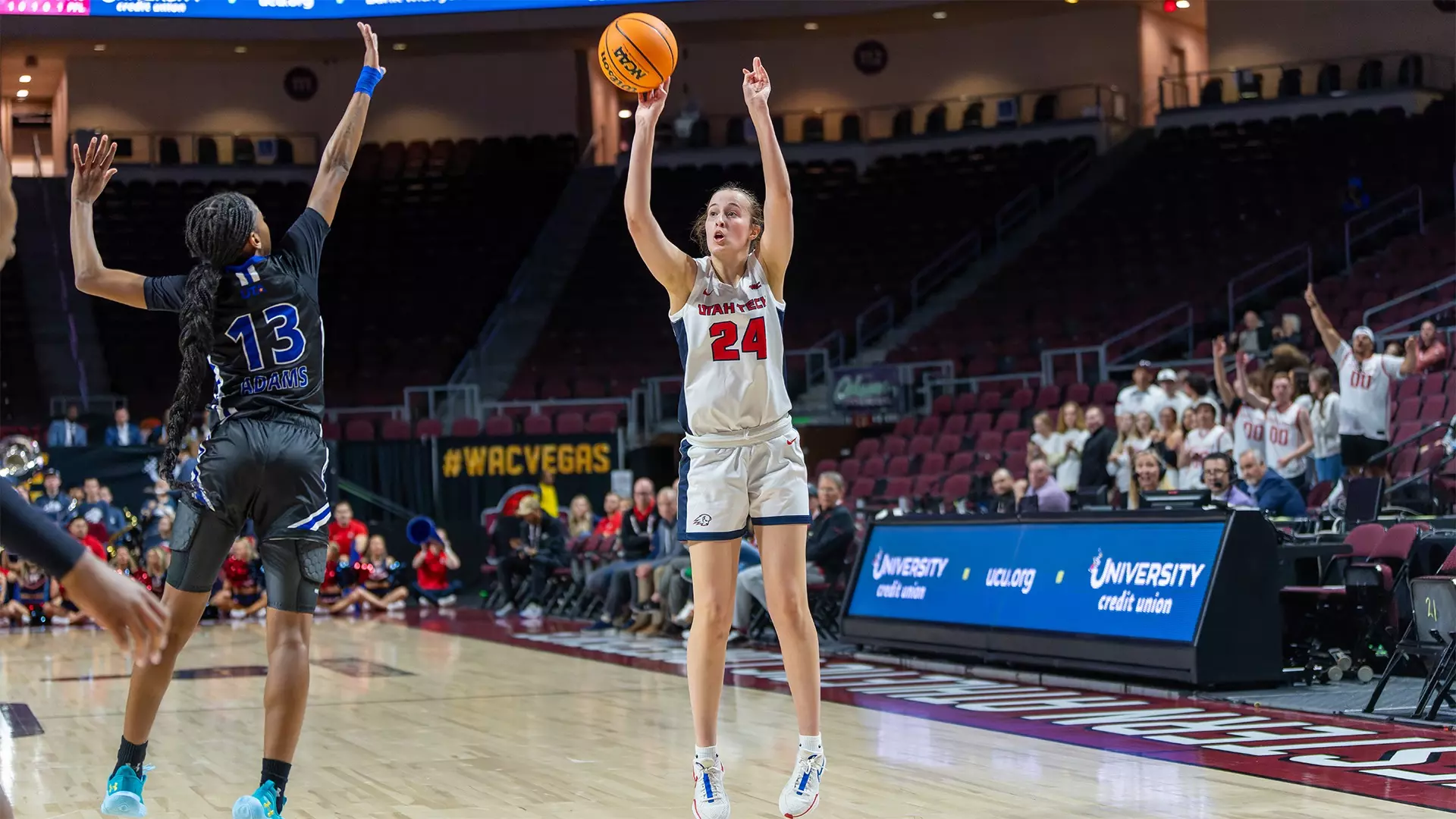 Calyn Davis Calyn Dallas - Women's Basketball - Utah Tech University Athletics
