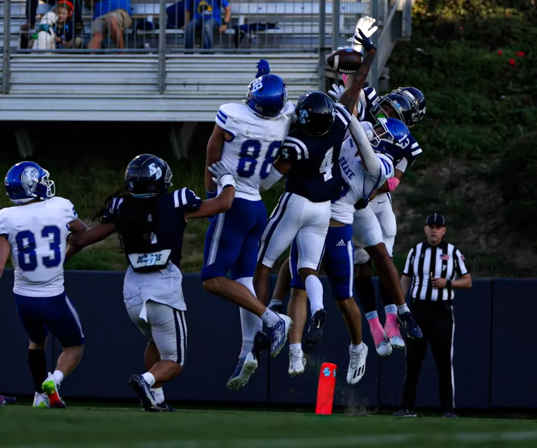 Drake Bailey Bailey's Heave Hauled in by Radocha for Dramatic Last-Second Win in San ...