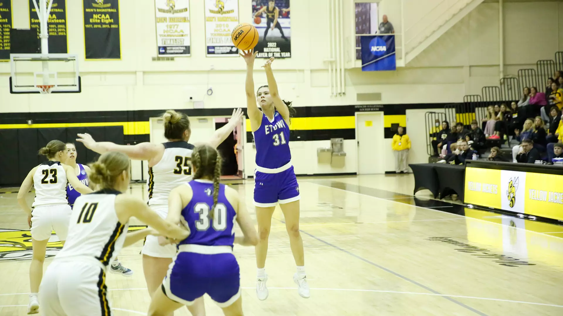 #20/21 Elizabethtown sees season come to an end in NCAA Div. III Second ...