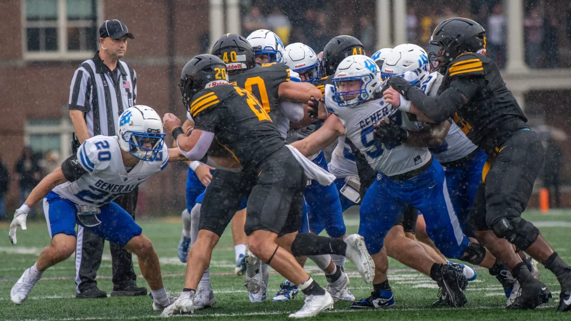 Marlin Reeves Football Stymied by Yellow Jackets, 24-6 - Washington and Lee University