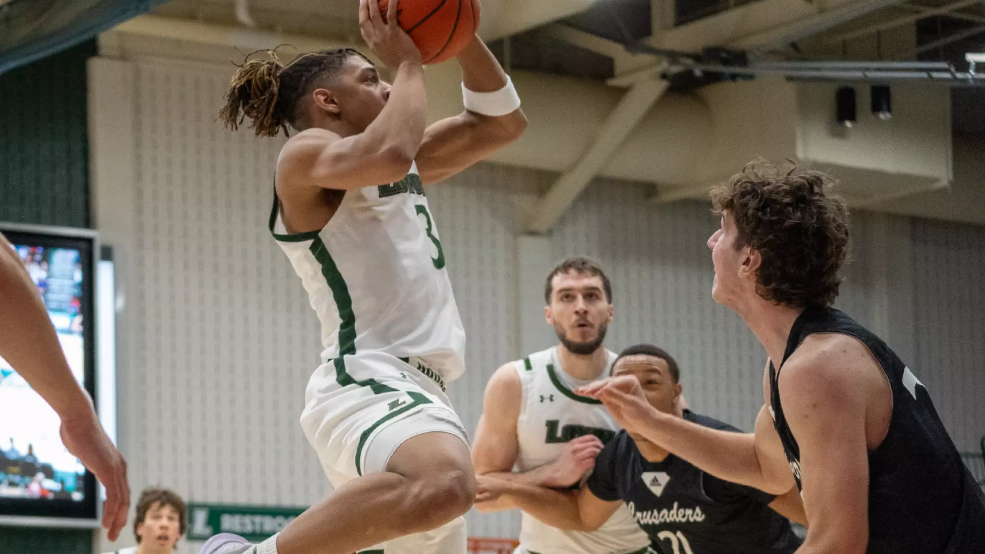 Crusaders Rally To Top Men s Basketball Loyola University Maryland Crusaders Rally To Top Men s Basketball Loyola University Maryland