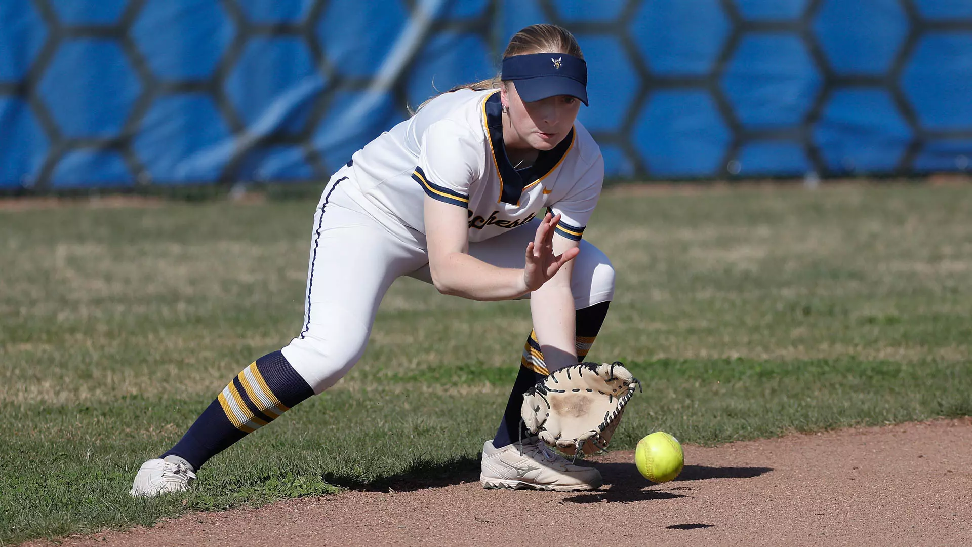 Savannah Rozacky Savannah Nowak - Softball - University of Rochester Athletics