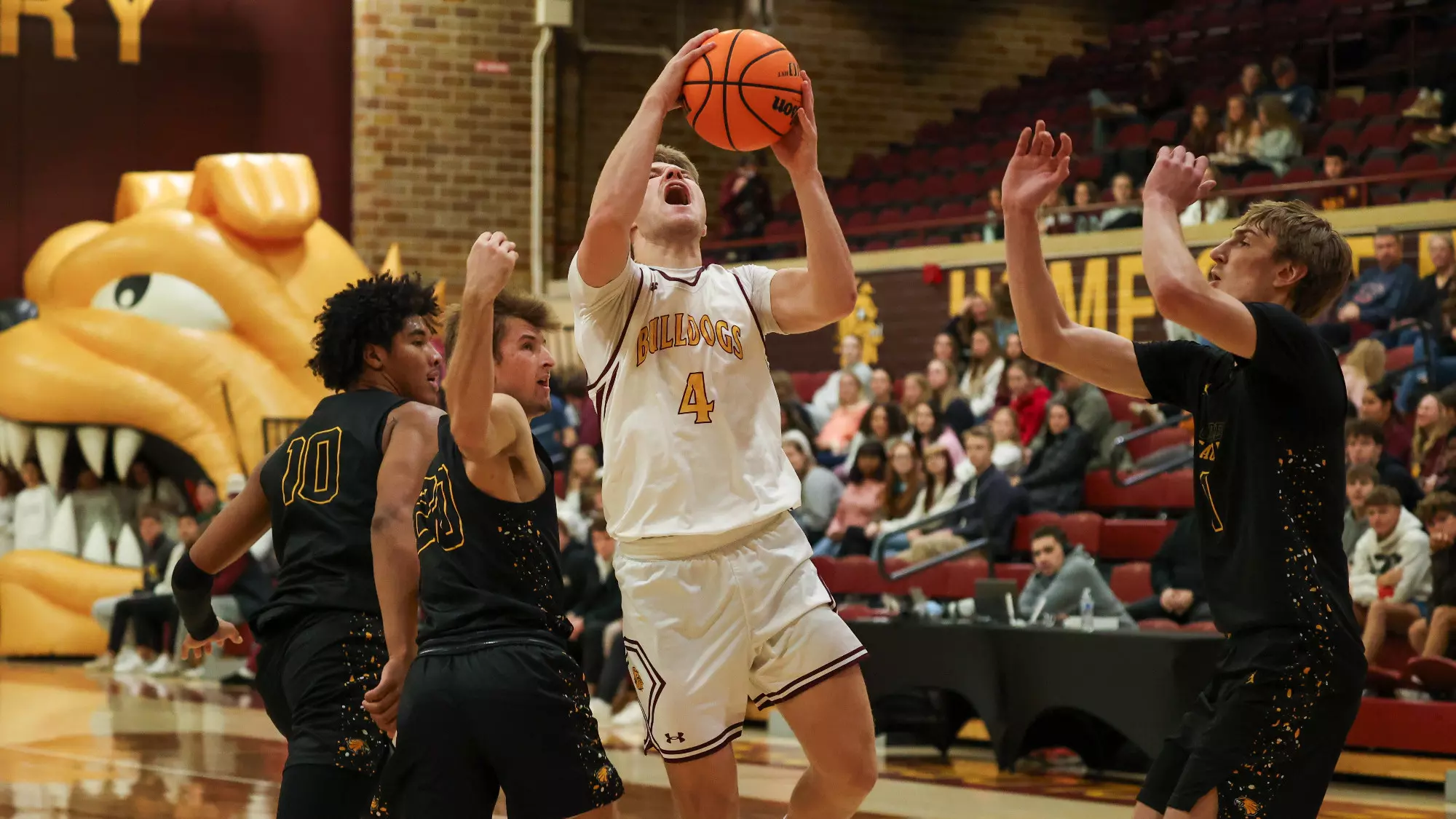 Isaac Rader Caleb Siwek - Men's Basketball - UMD Athletics