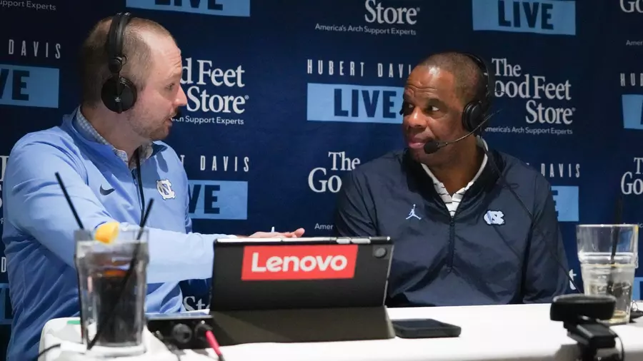 Podcast: Hubert Davis Live - Kentucky & Georgetown Recaps, USC Upstate Preview, Fan Questions Podcast: Hubert Davis Live - Kentucky & Georgetown Recaps, USC Upstate Preview, Fan Questions