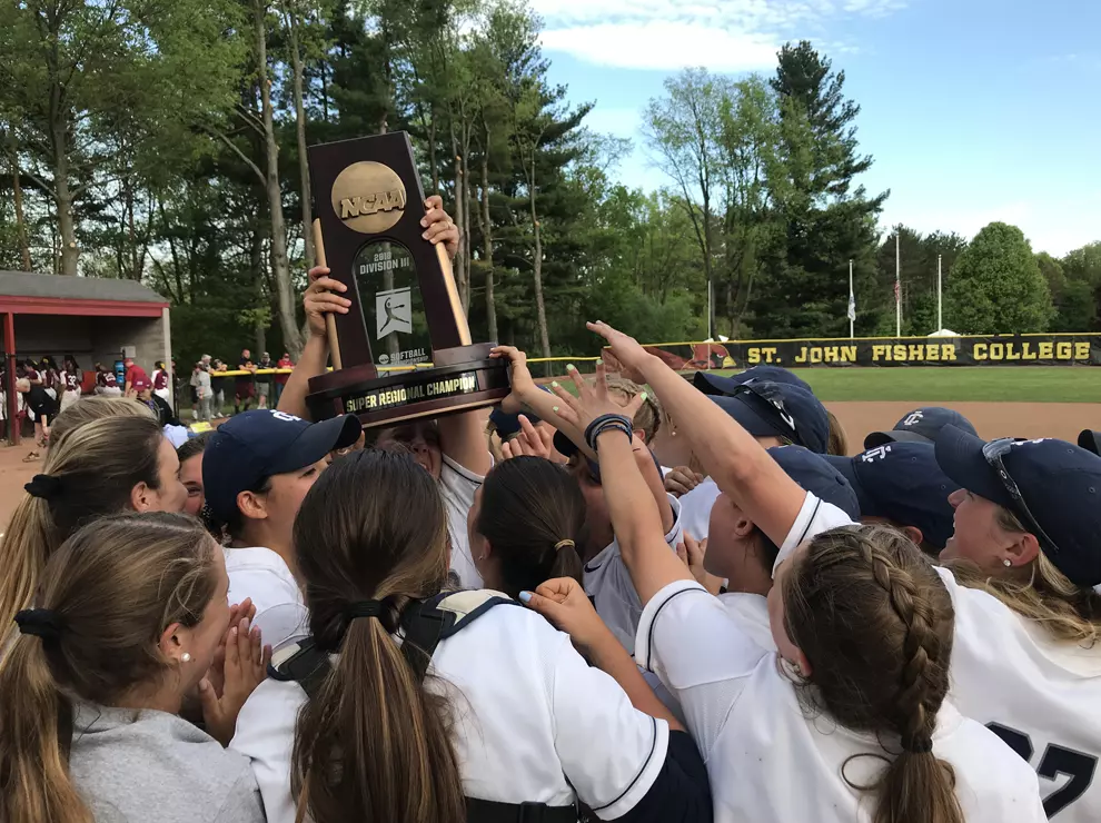 Erin Copozzi - Softball - Ithaca College Athletics