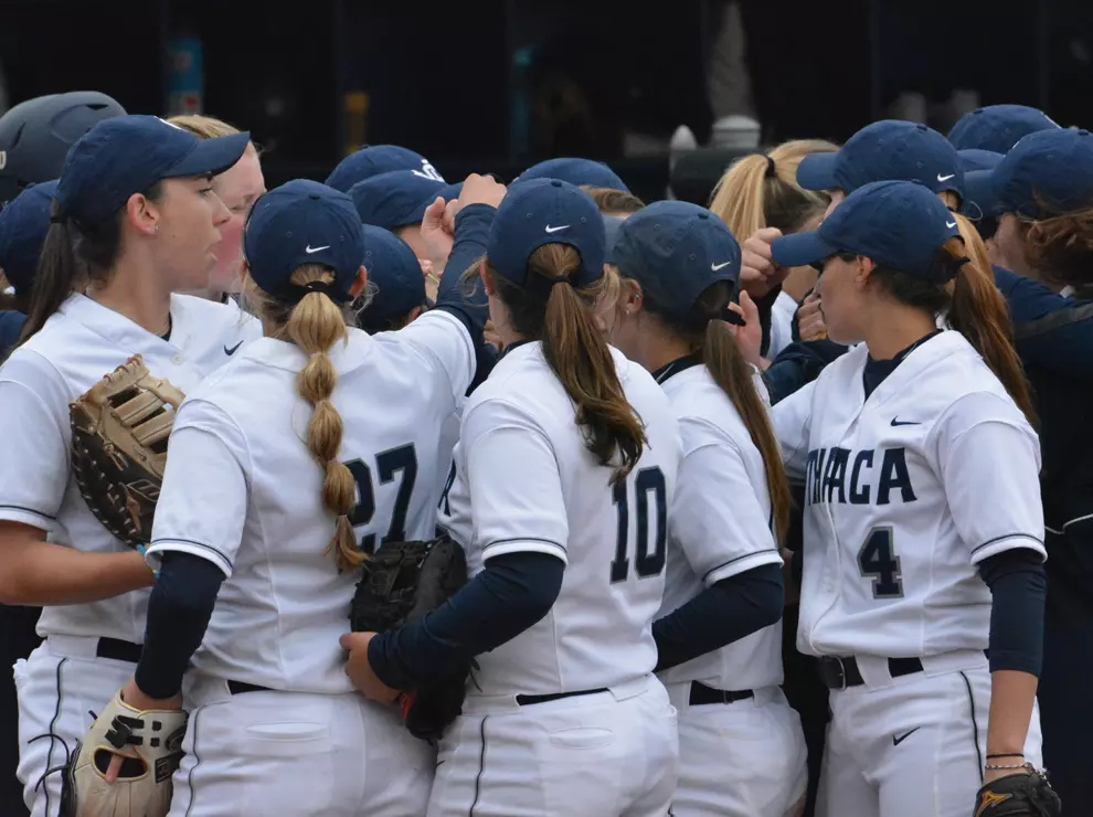 Erin Copozzi - Softball - Ithaca College Athletics
