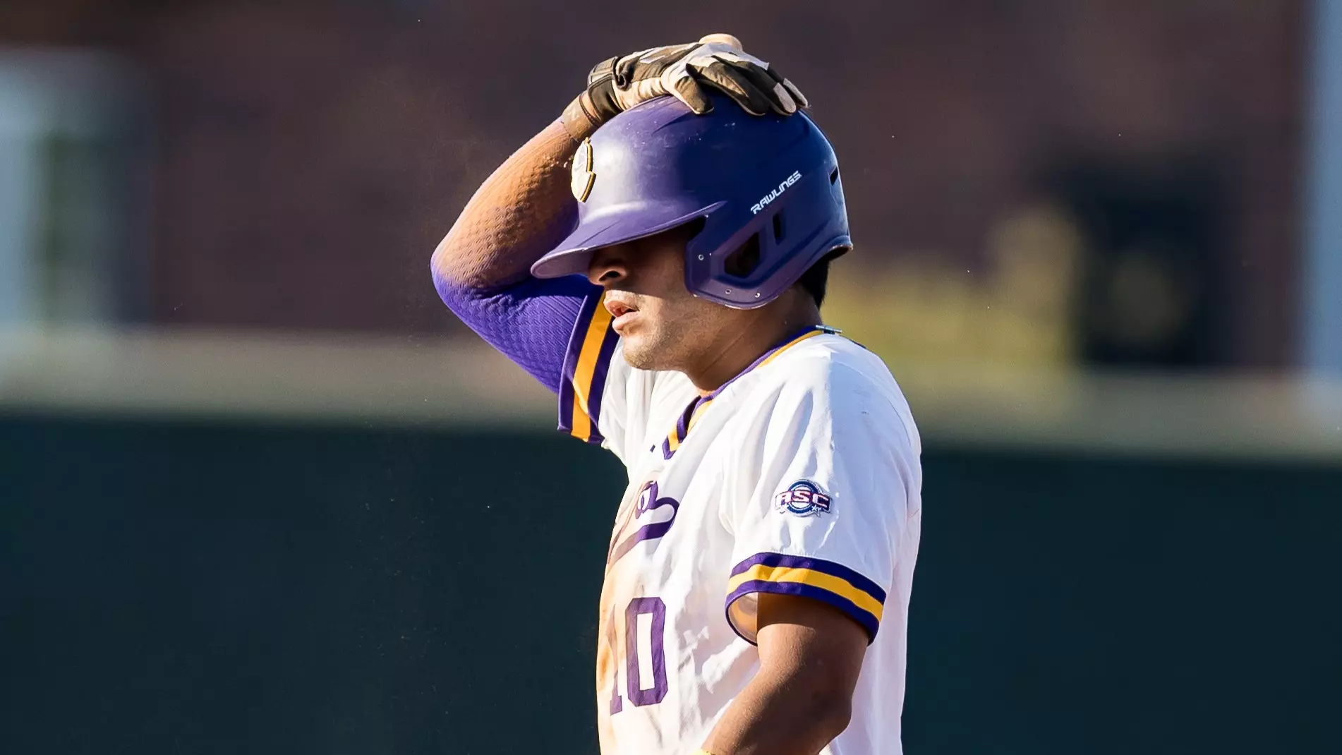 Landon Reyes Jordan Fernandez - Baseball - University of Mary Hardin-Baylor Athletics