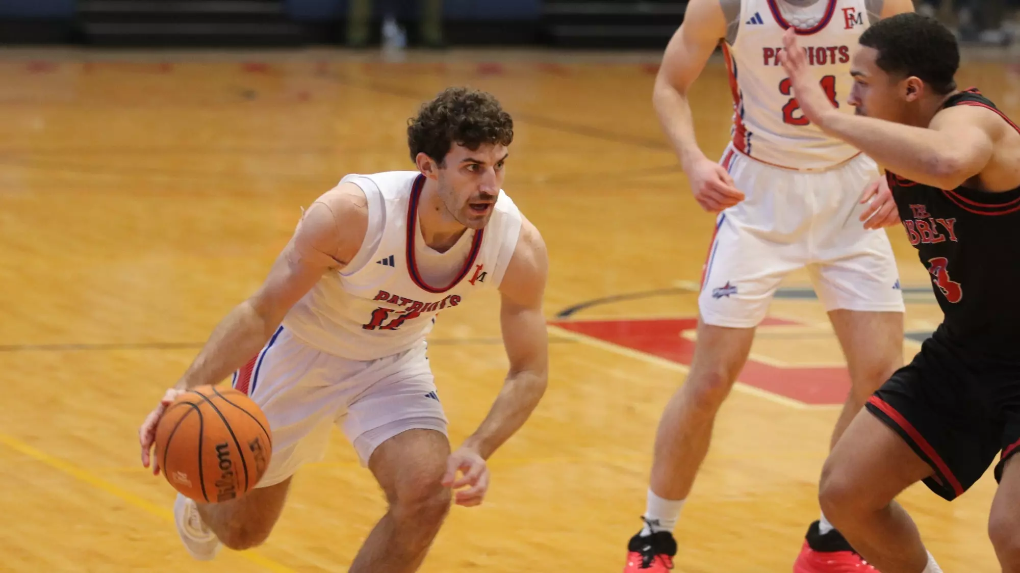 Antonelli and Davis guide FMU to Homecoming victory - Francis Marion ...
