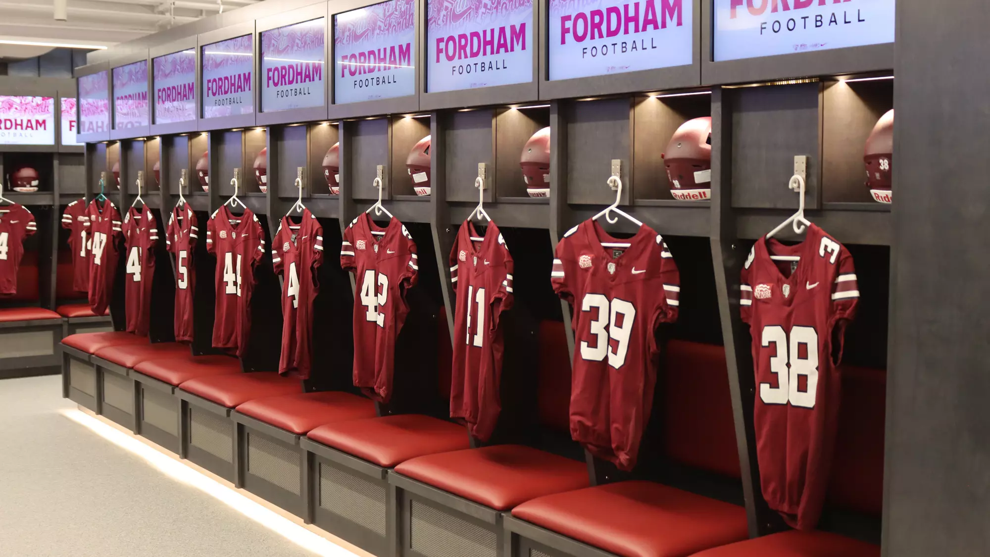 Football Unveils Renovated Locker Room - Fordham University Athletics