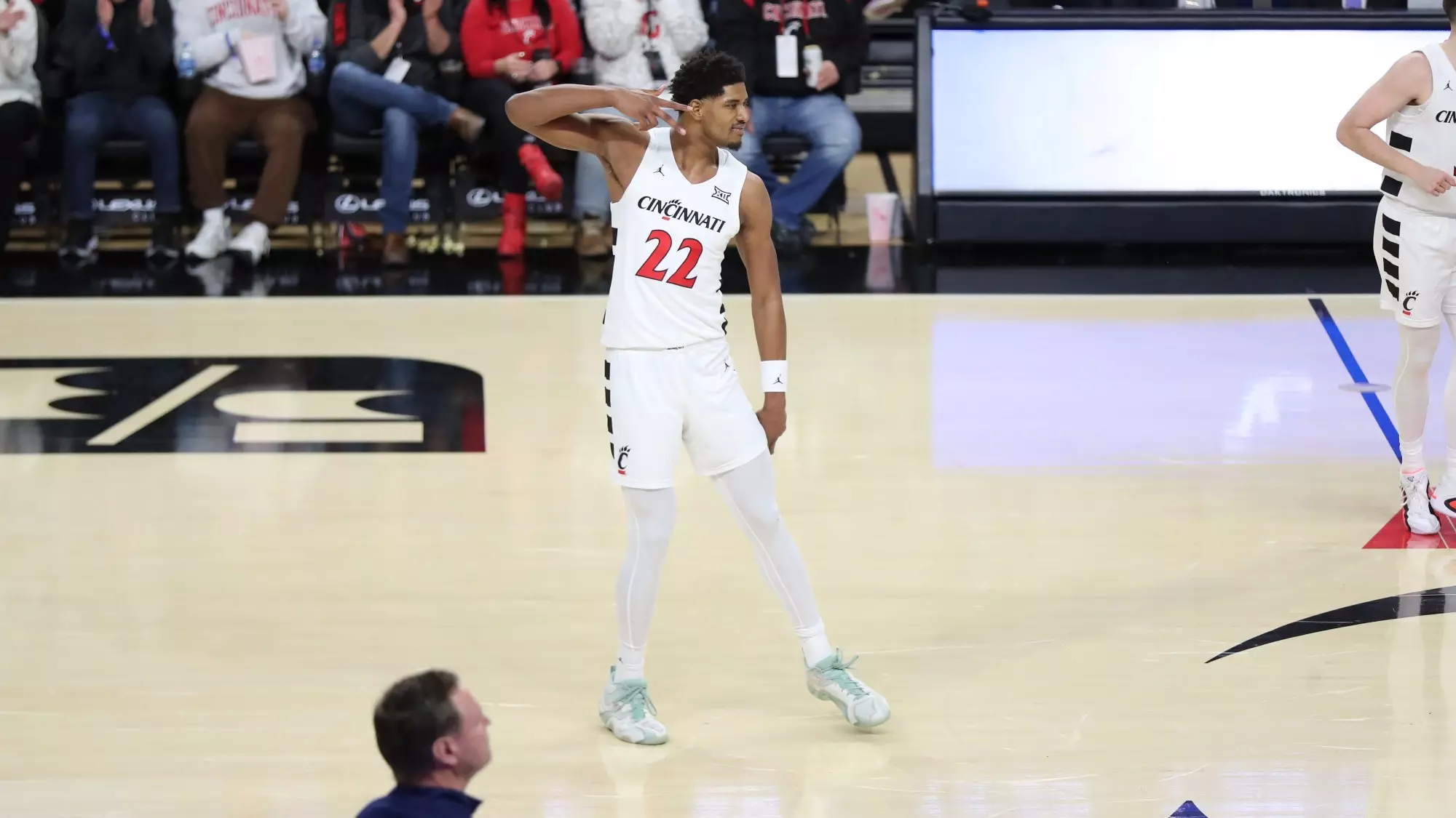 Arrinten Page Men's Basketball University of Cincinnati Athletics