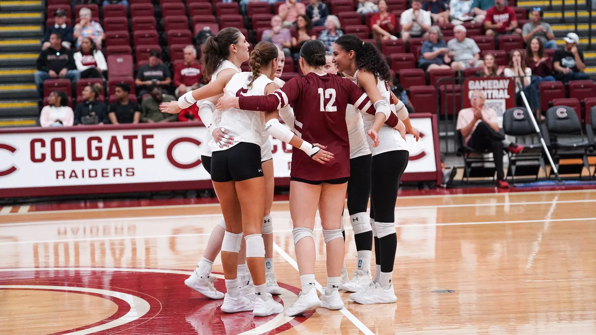 Colgeth Volleyball Takes Bump From Bucknell, 3-2 - Colgate University Athletics
