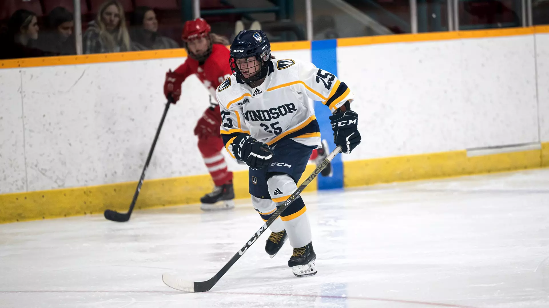 Connor Ruff Calgary Women's hockey to host spring camp & skills clinic - Windsor Lancers
