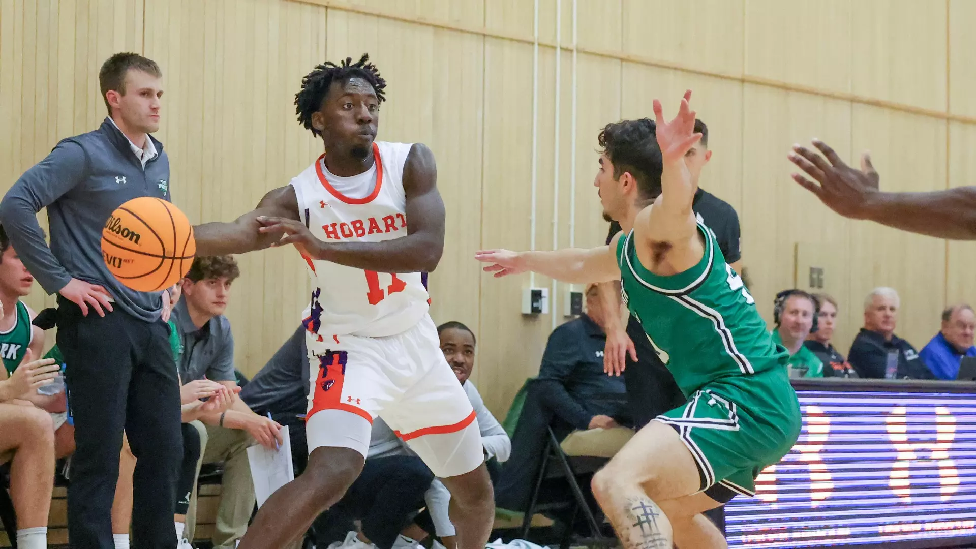 Allen Roch Hobart hands Rochester 1st loss 97-88 - Hobart and William Smith ...