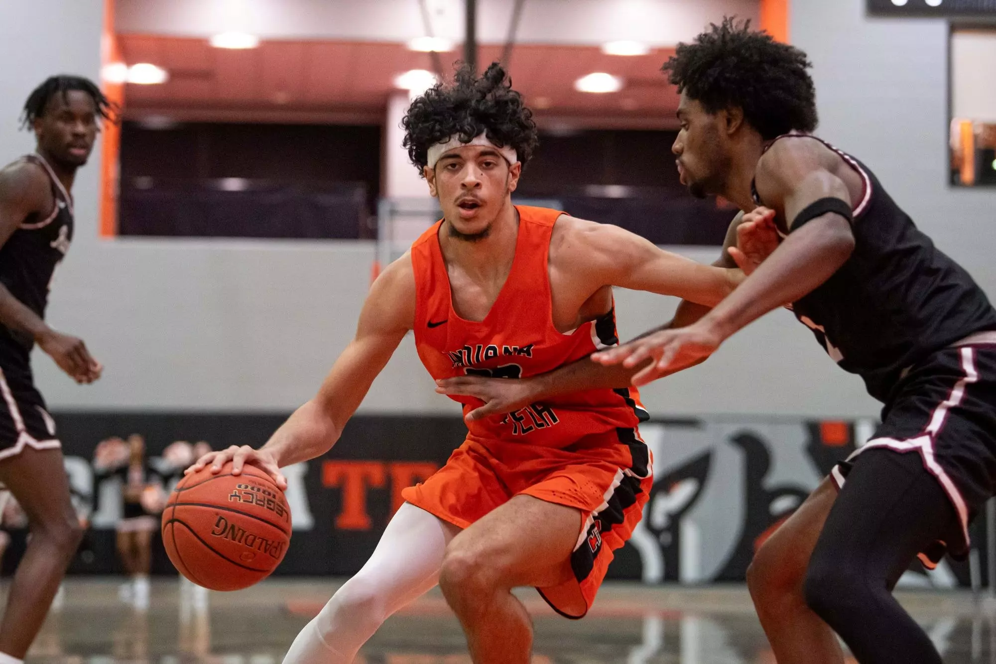 No. 12 Indiana Tech Falls to Lawrence Tech Despite 40 Points from ...