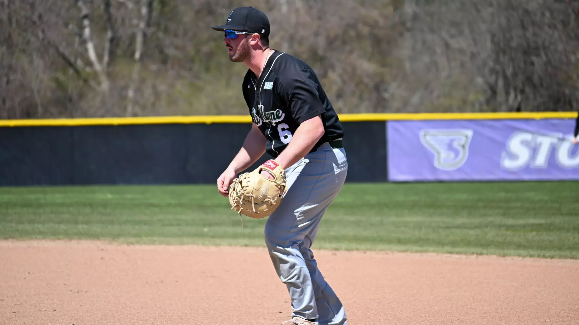 Benji Ries Baseball STONEHILL TAKES GAME TWO AGAINST BASEBALL, 5-4 - Le Moyne College Athletics