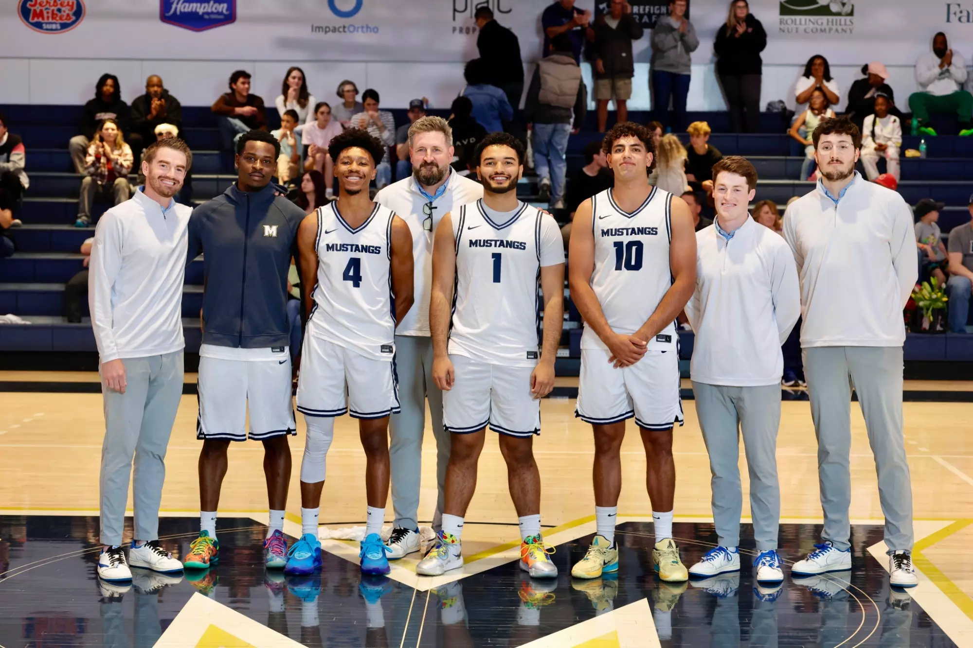 Convert Master TMU basketball drops close game to ACU - The Master's University Athletics