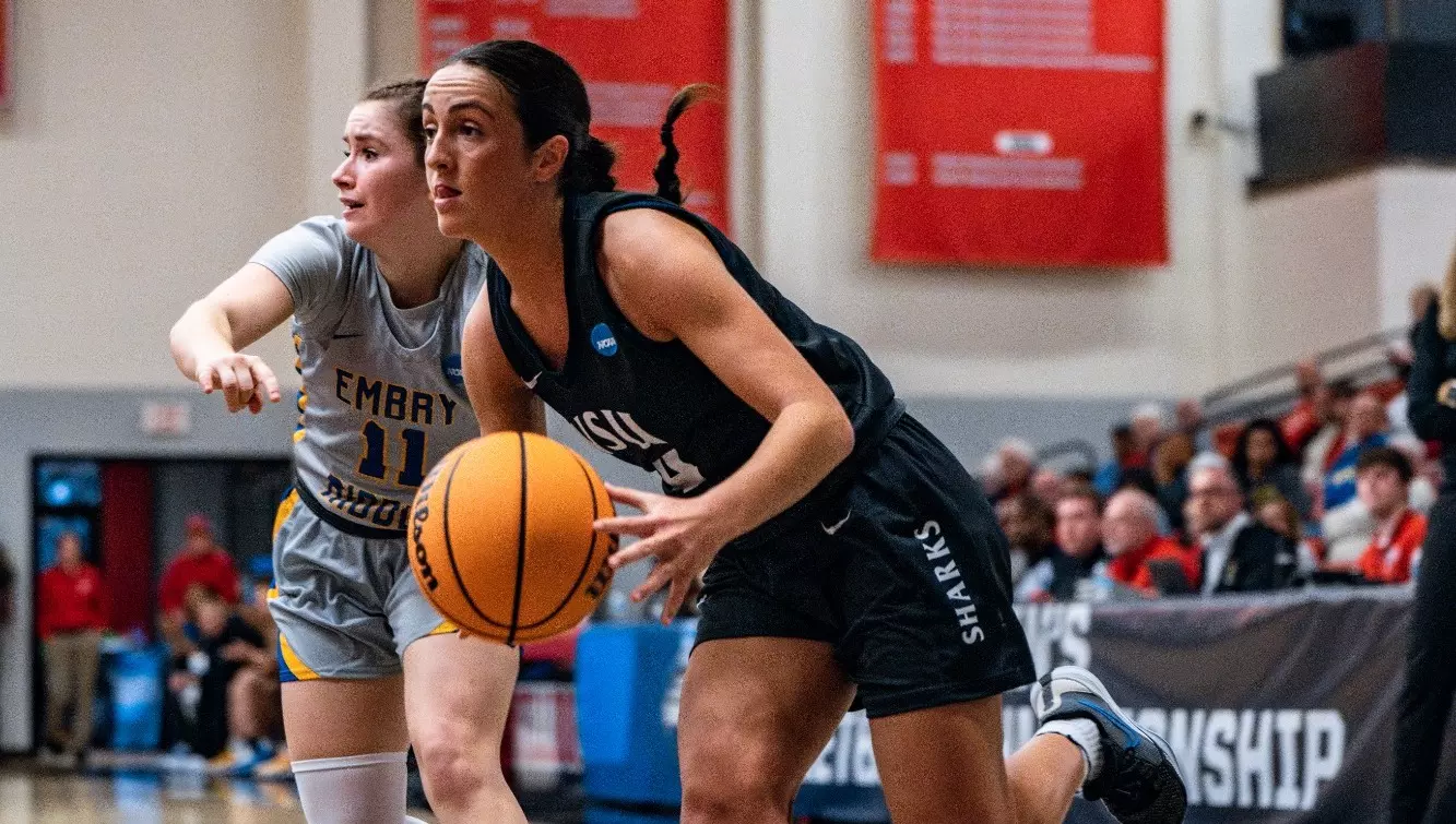 Payton Graber - #14 Women's Basketball - Nova Southeastern University ...