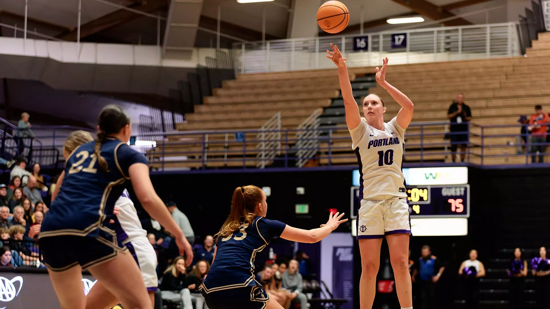 Pilots Hosts Warner Pacific Before Road Trip - University of Portland ...