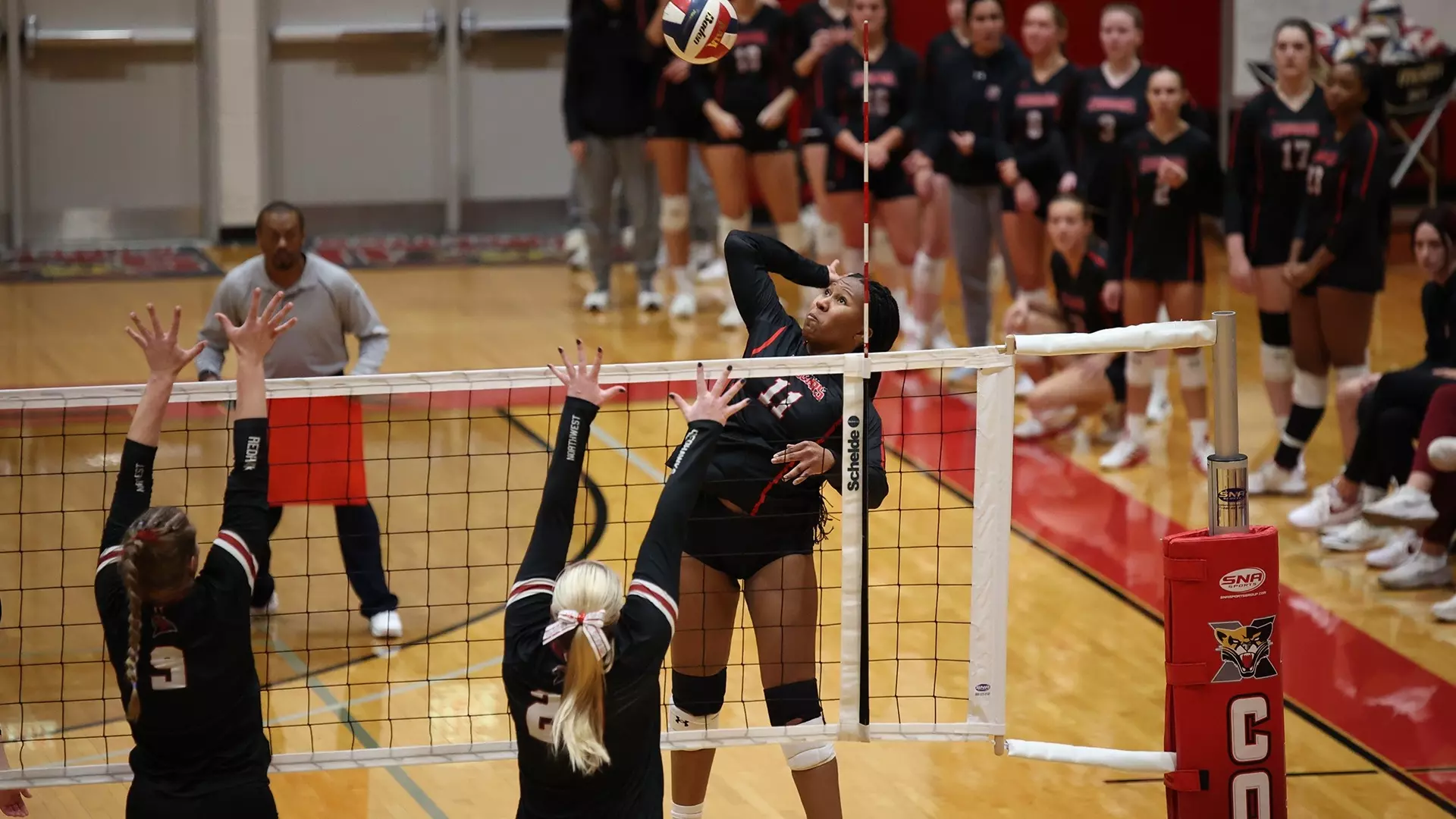 Delaney Ritter02 Courtney Hunter - 2024 - Women's Volleyball - Saint Xavier University