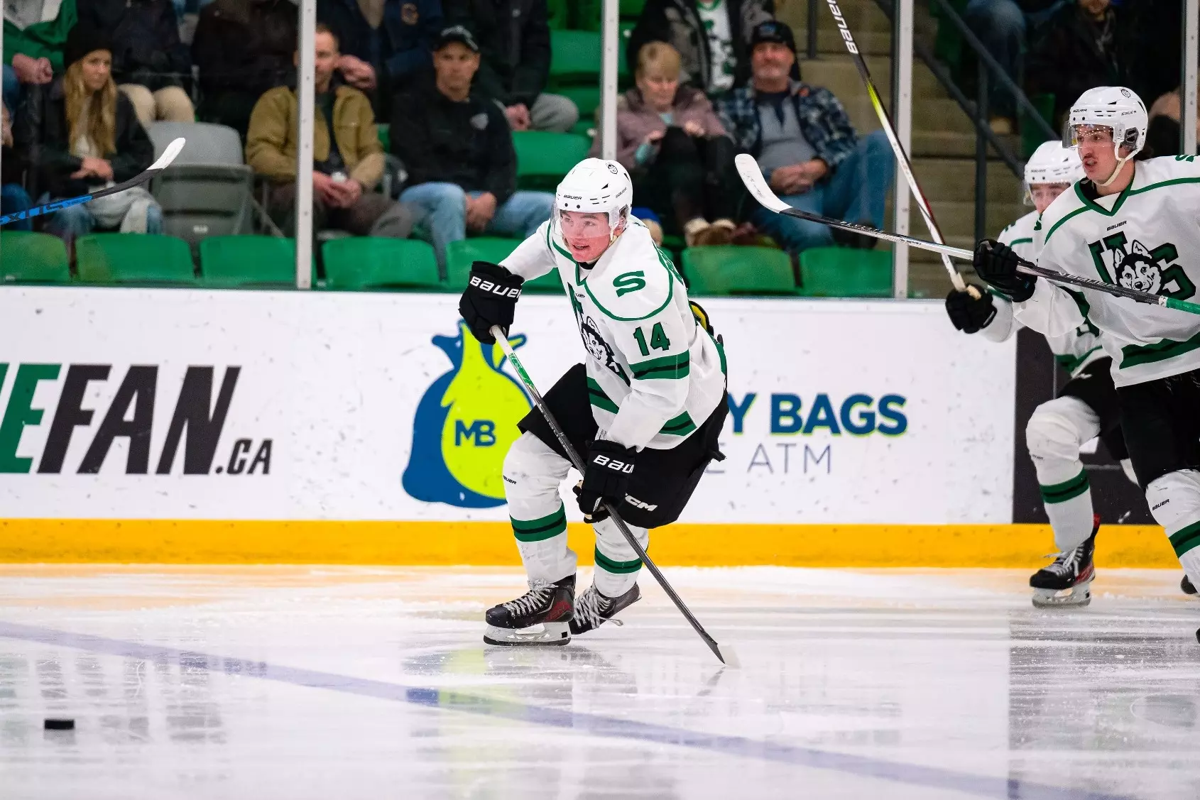 Connor Ruff Calgary Conner Roulette Named Clare Drake Award Recipient as U SPORTS Rookie of ...