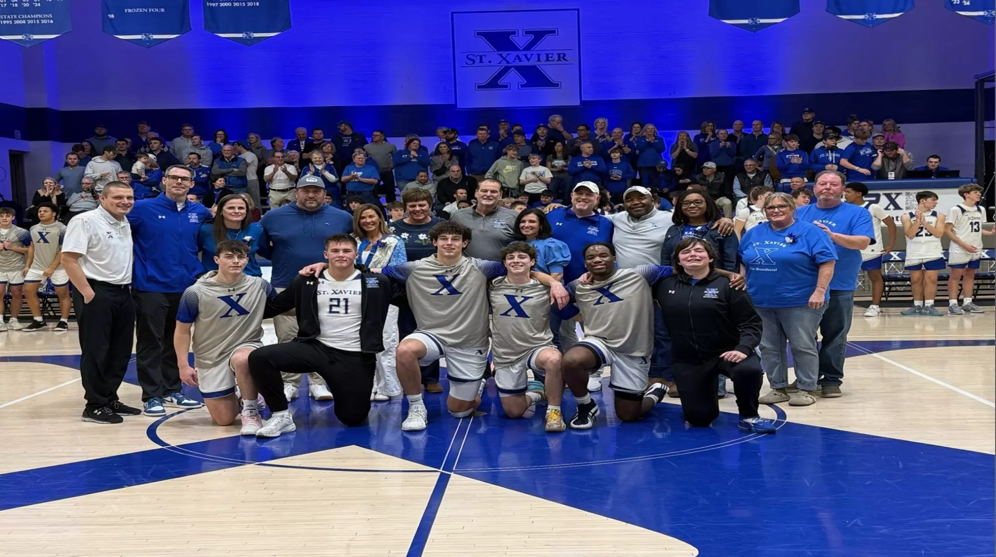 Basketball Clinches GCL Championship With Senior Night Win St. Xavier