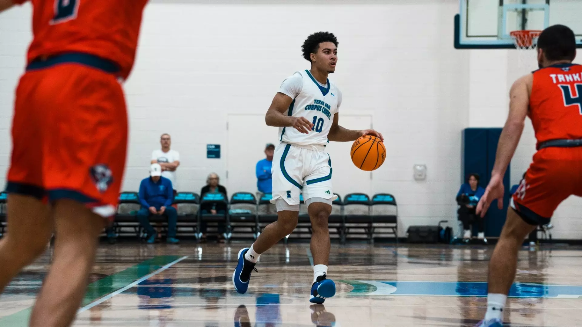 Isaac Williams - Men's Basketball - Texas A&M-Corpus Christi Athletics