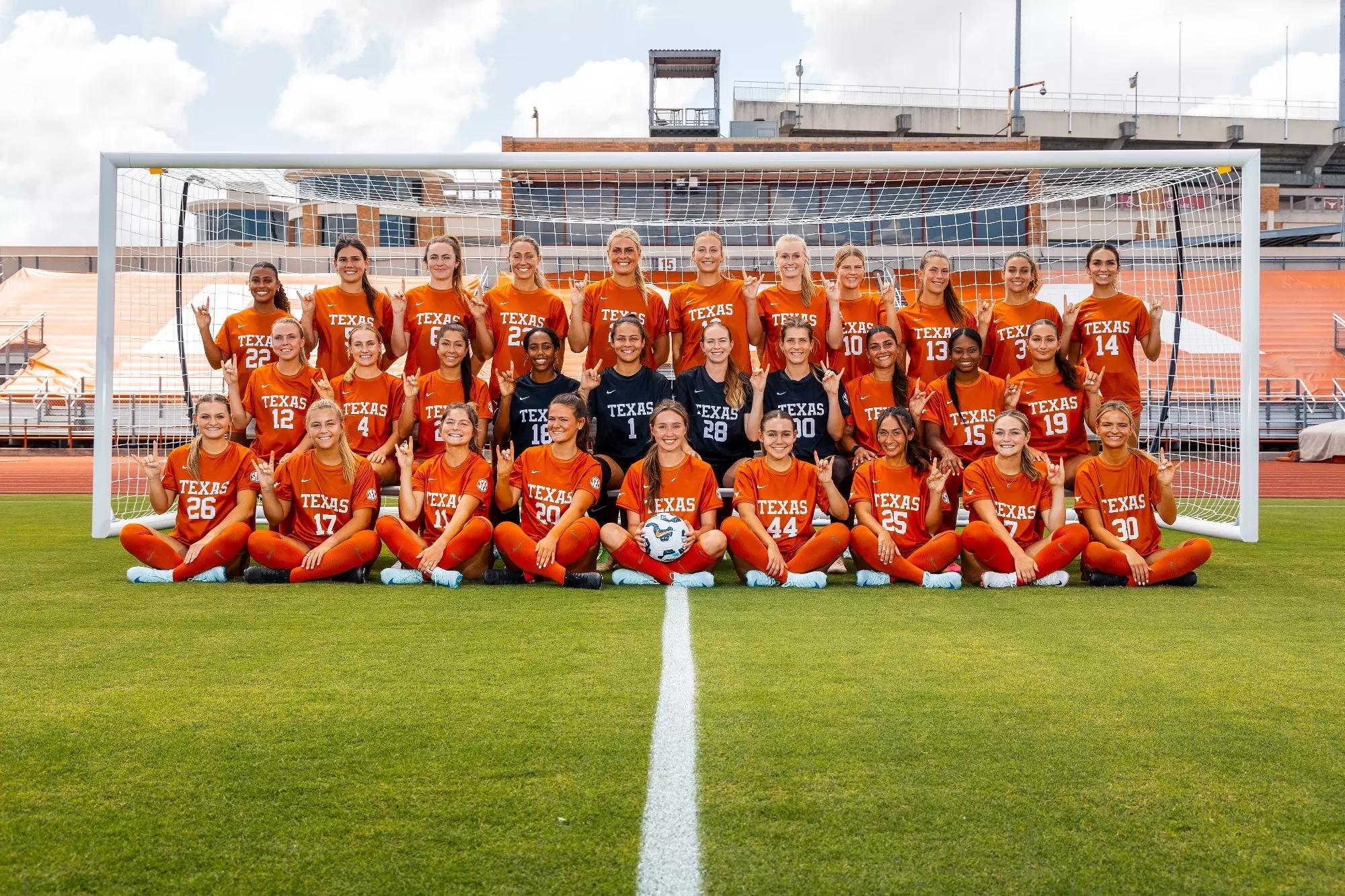 Austin Reddy Arianna Brothers - Soccer - University of Texas Athletics