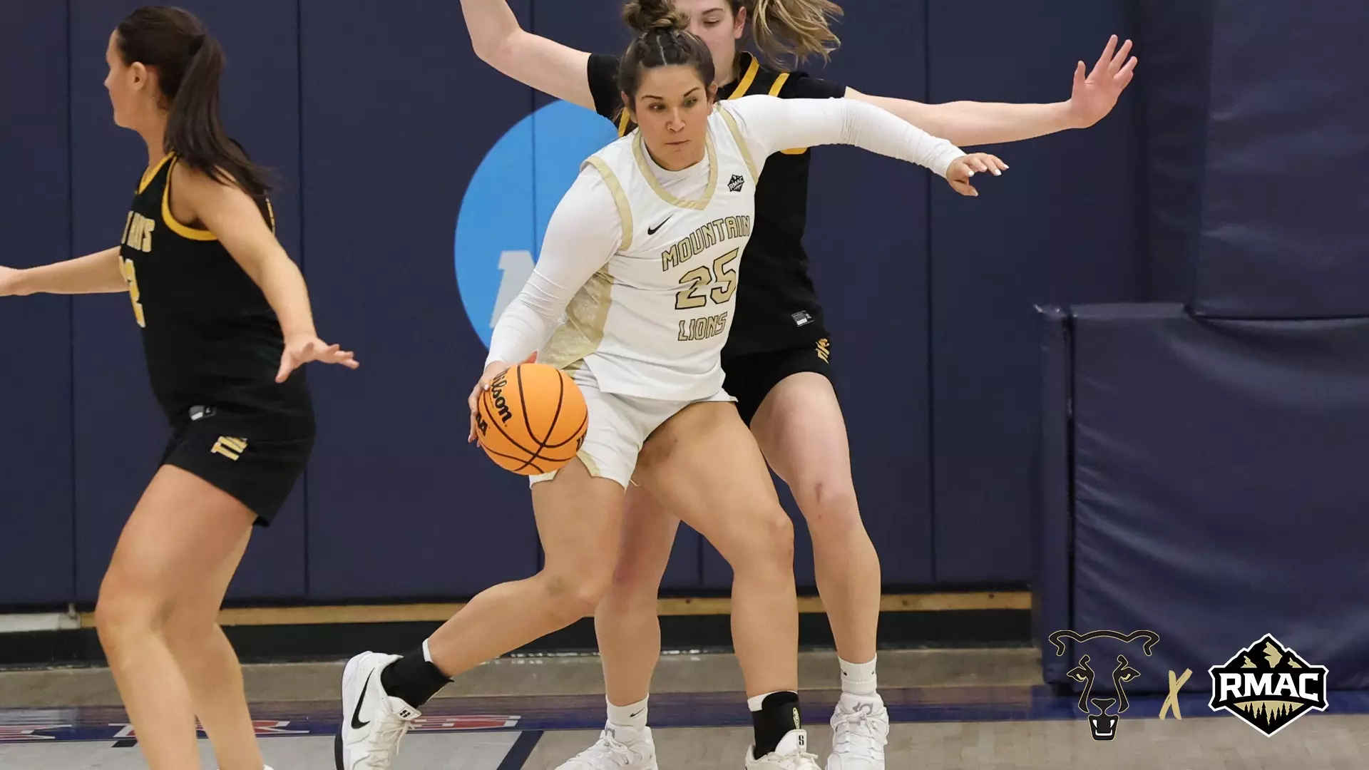 Blake Roth Fhsu Basketball Nearly Upsets No. 4 Fort Hays State, 66-65 - UCCS Athletics