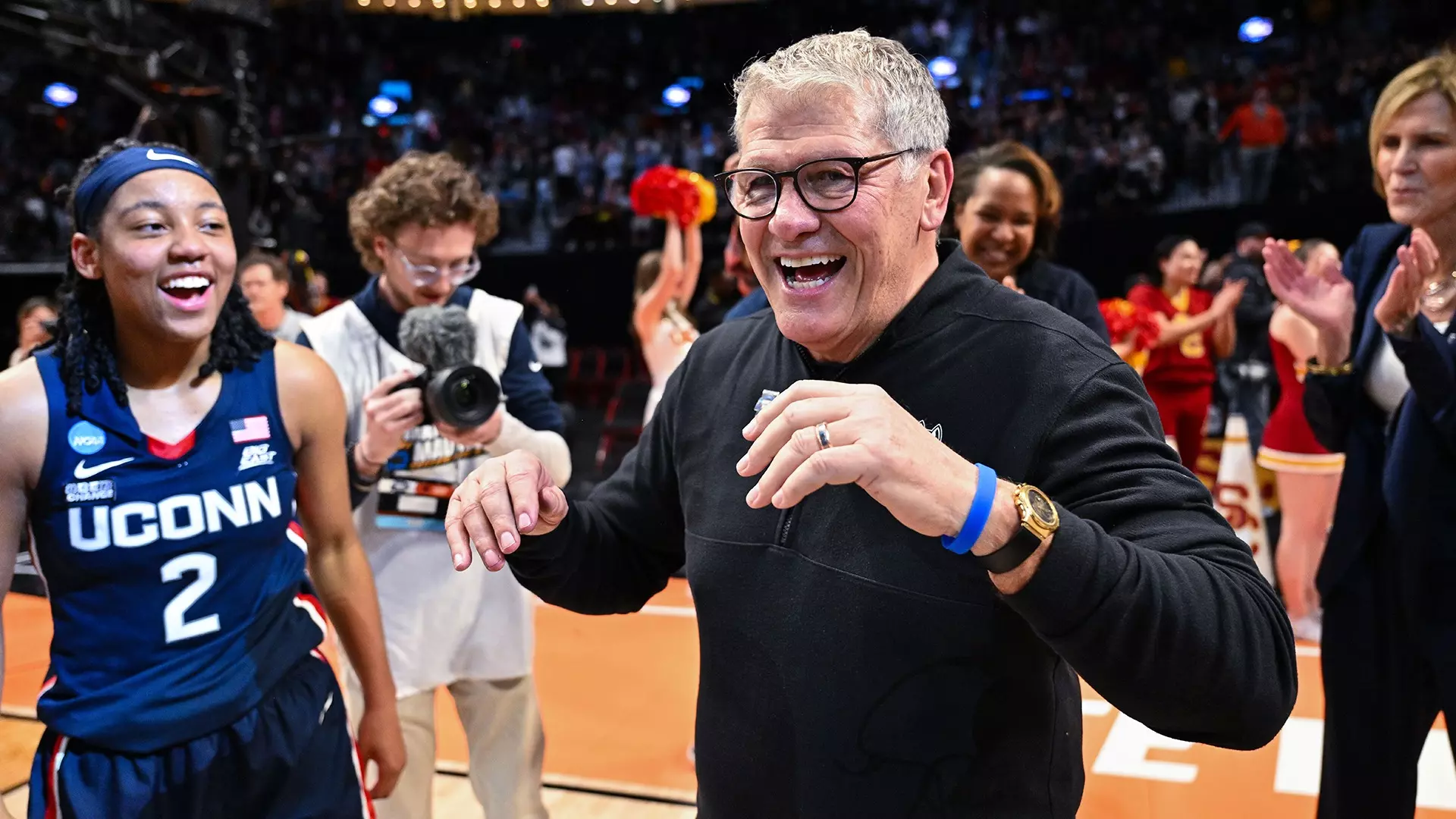 Usbwa USBWA Women's National Coach of the Year Award to be Named for Geno ...