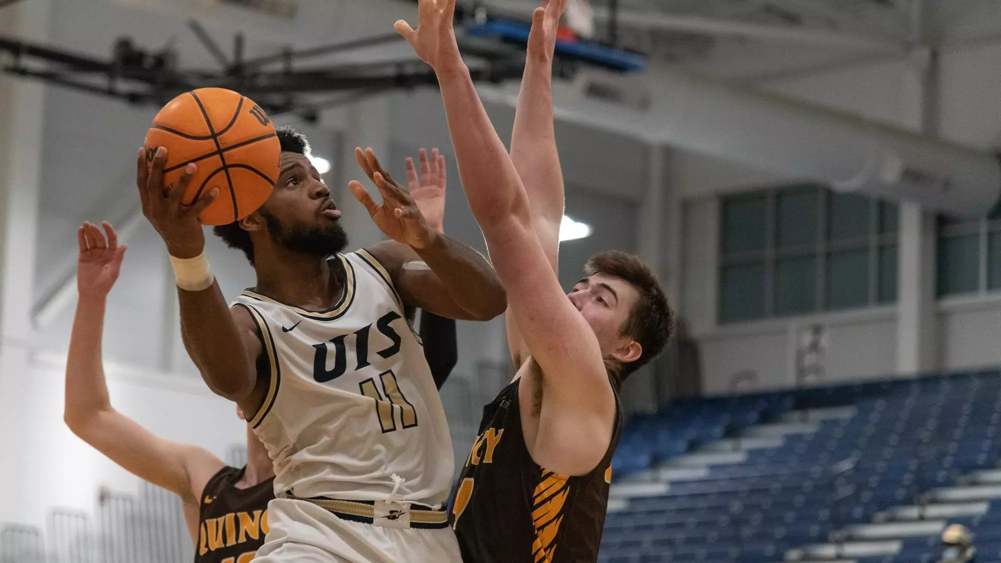 Chase Robinson - Men's Basketball - UIS Athletics