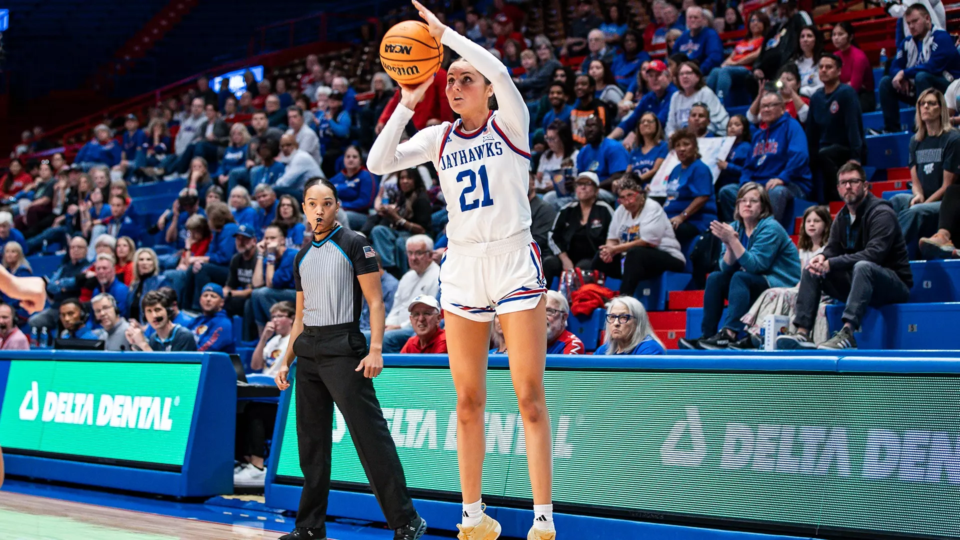 Elle Player Elle Evans - 2025-26 - Women's Basketball - University of Kansas