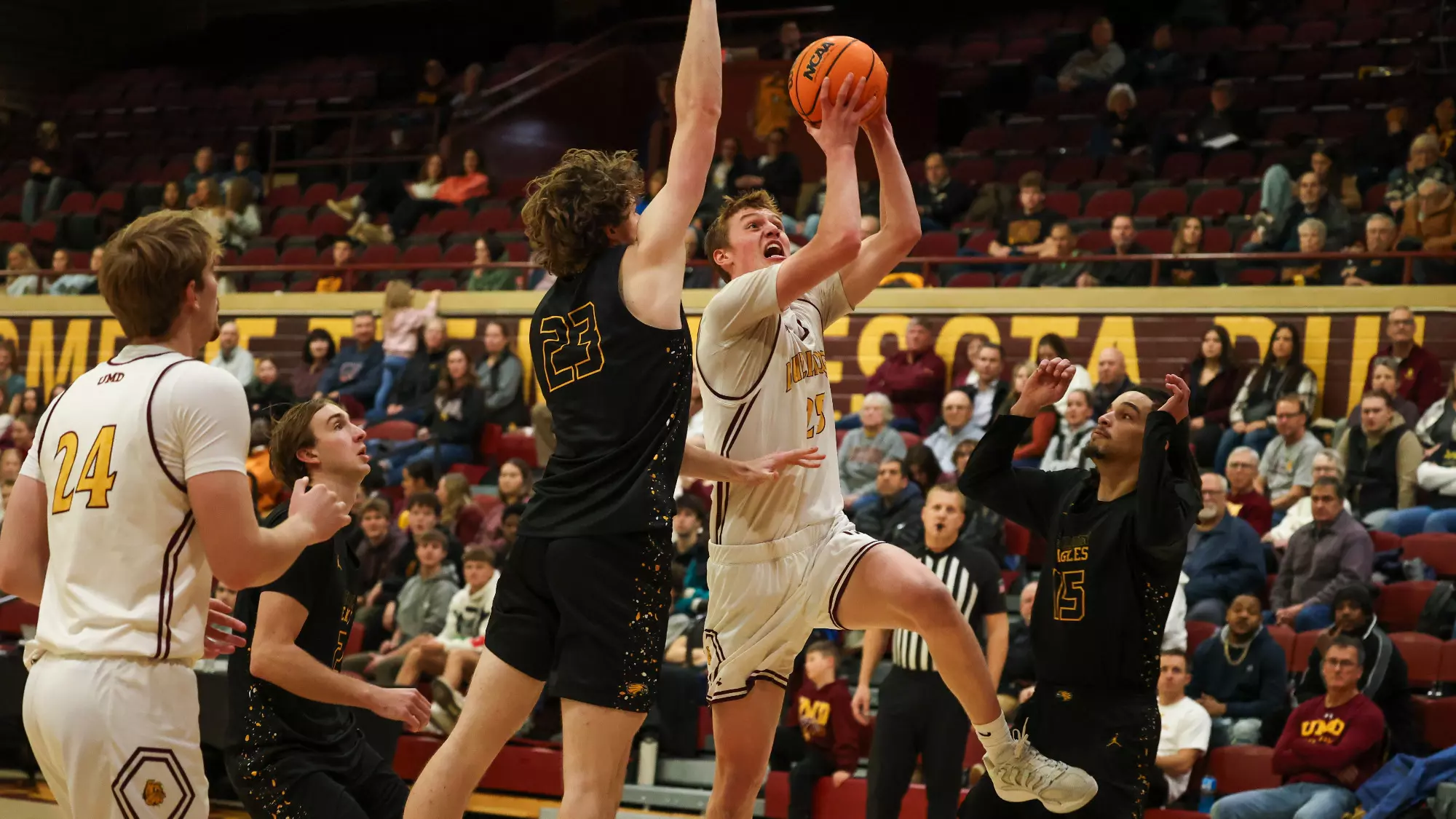 Isaac Rader Wyatt McBeth - Men's Basketball - UMD Athletics