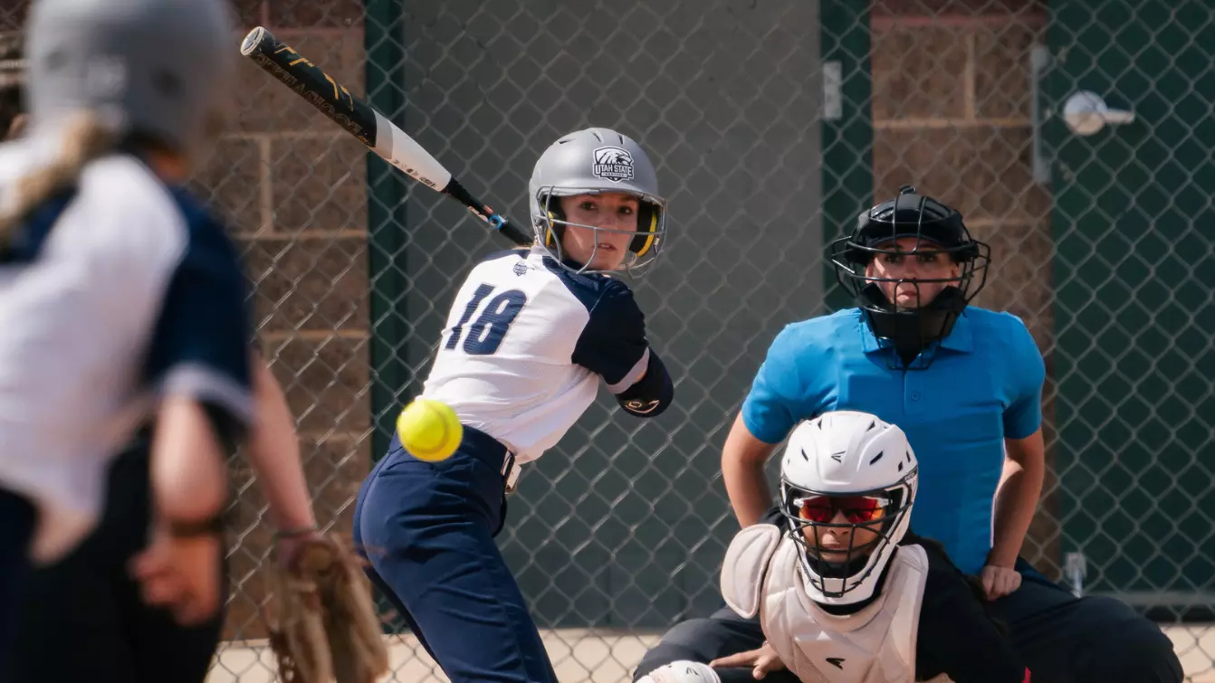 Addison Howell Brinnley Anderson - Softball - USU Eastern Athletics